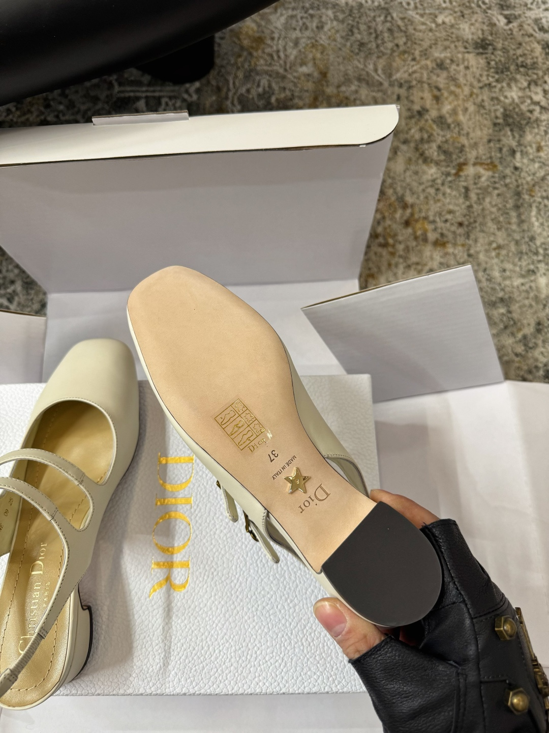 Dior 𝒅𝒊𝒐𝒓 𝟐𝟔𝒇𝒘 春夏新品ᥫᩣ