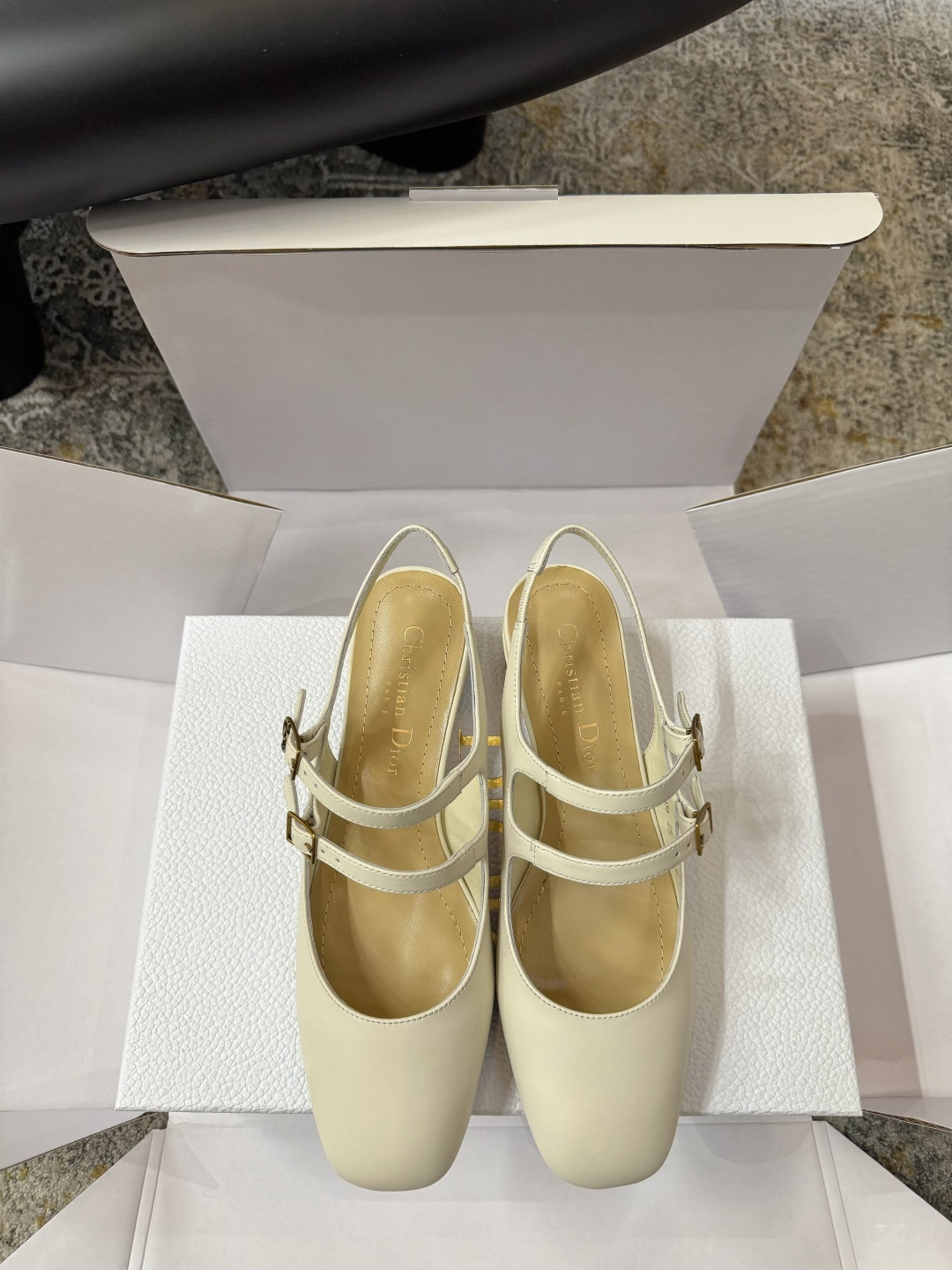 Dior 𝒅𝒊𝒐𝒓 𝟐𝟔𝒇𝒘 春夏新品ᥫᩣ