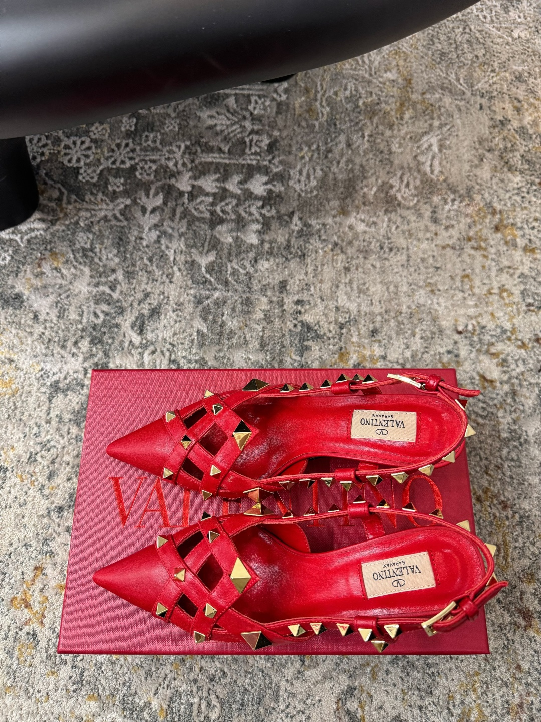 Valentino 𝒗𝒂𝒍𝒆𝒏 𝒊𝒏𝒐 𝟐𝟔𝑭𝒘 新品 ᥫᩣ