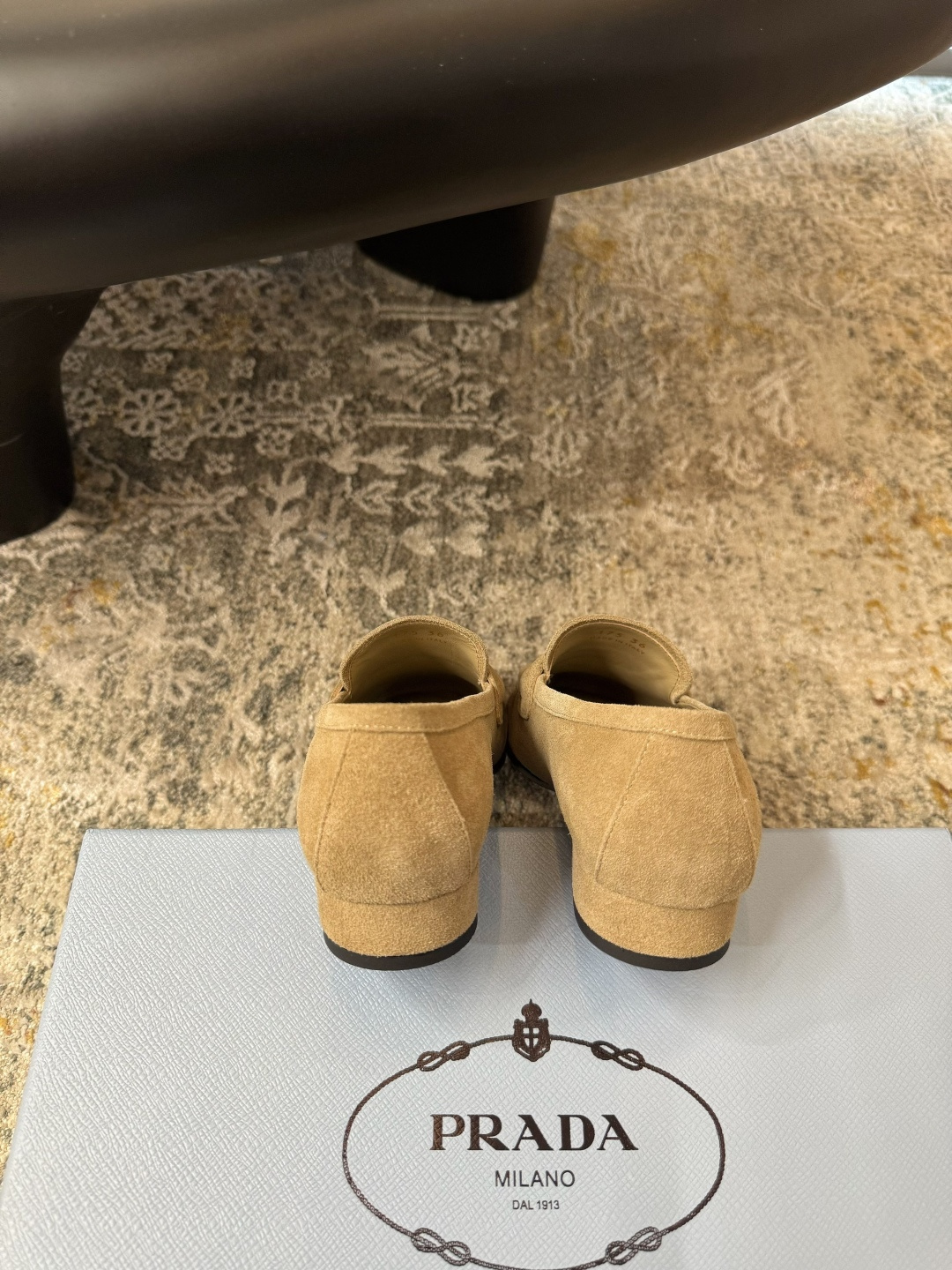 Prada 𝑷𝒓𝒂𝒅𝒂 𝟐𝟔𝒇𝒘 早春新品