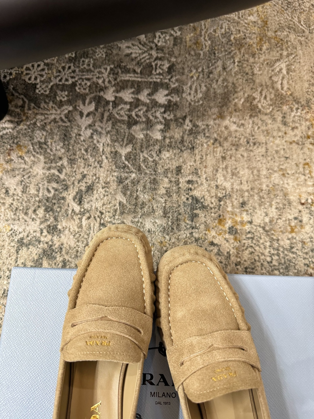 Prada 𝑷𝒓𝒂𝒅𝒂 𝟐𝟔𝒇𝒘 早春新品