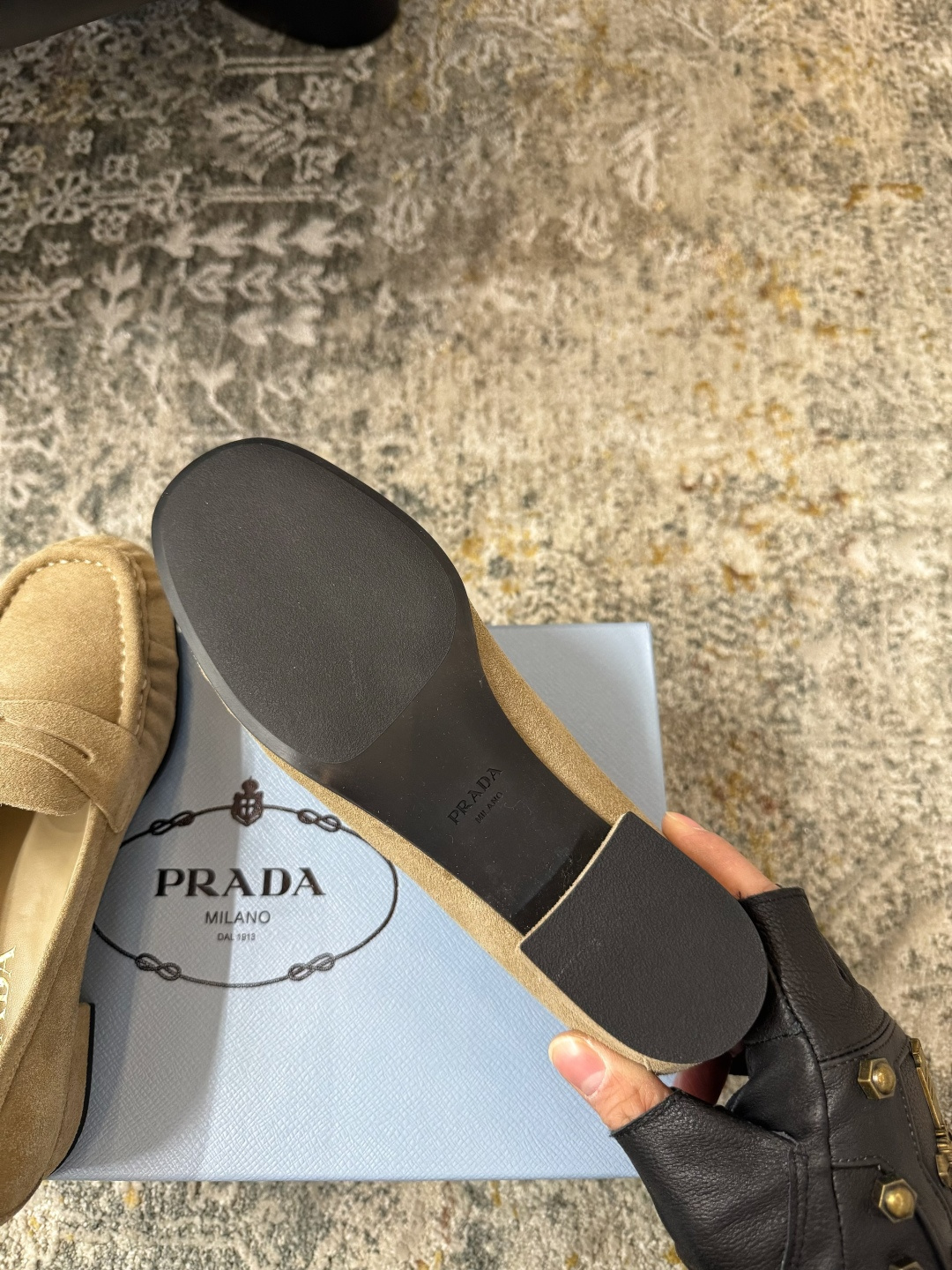 Prada 𝑷𝒓𝒂𝒅𝒂 𝟐𝟔𝒇𝒘 早春新品
