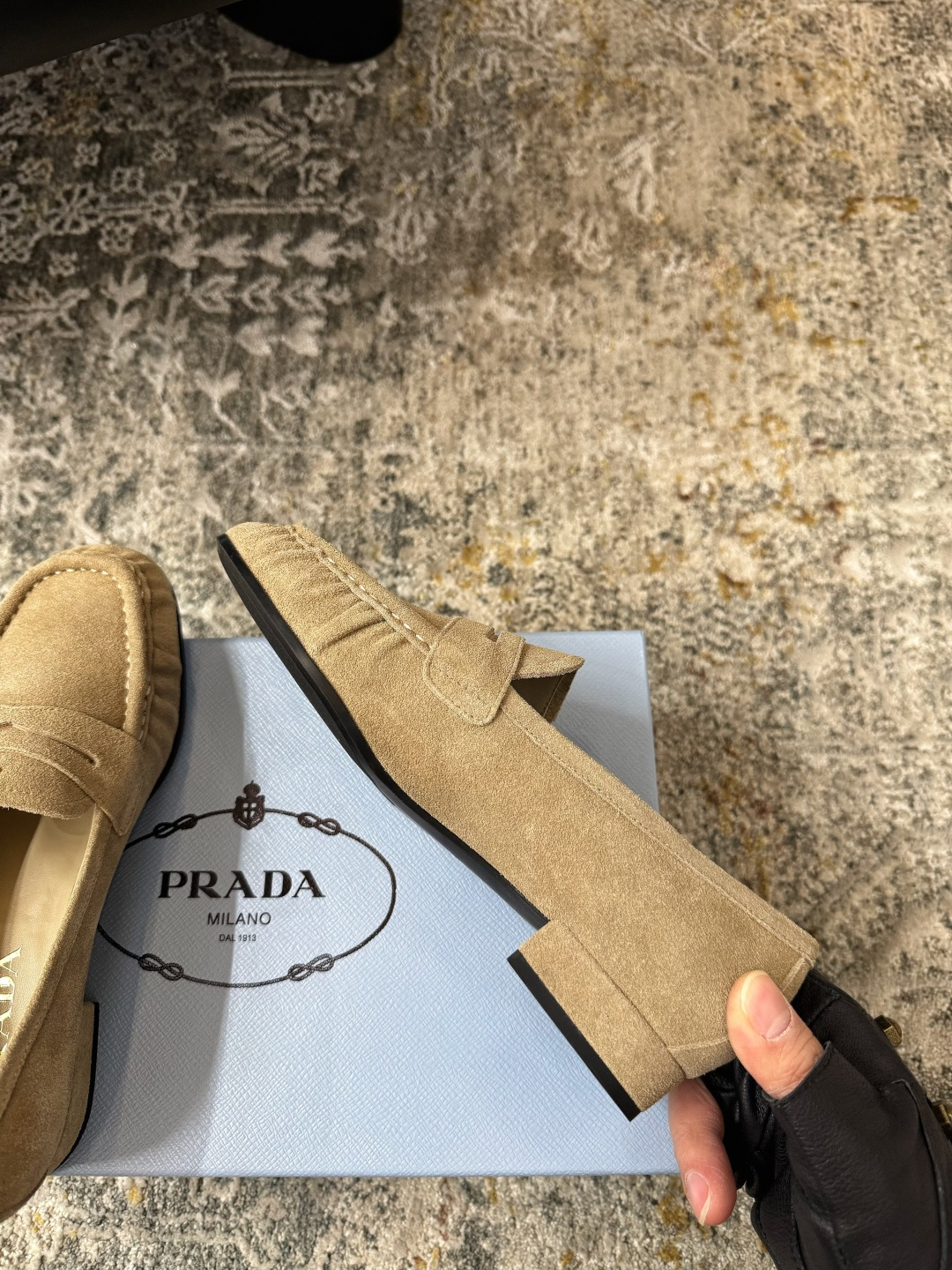 Prada 𝑷𝒓𝒂𝒅𝒂 𝟐𝟔𝒇𝒘 早春新品