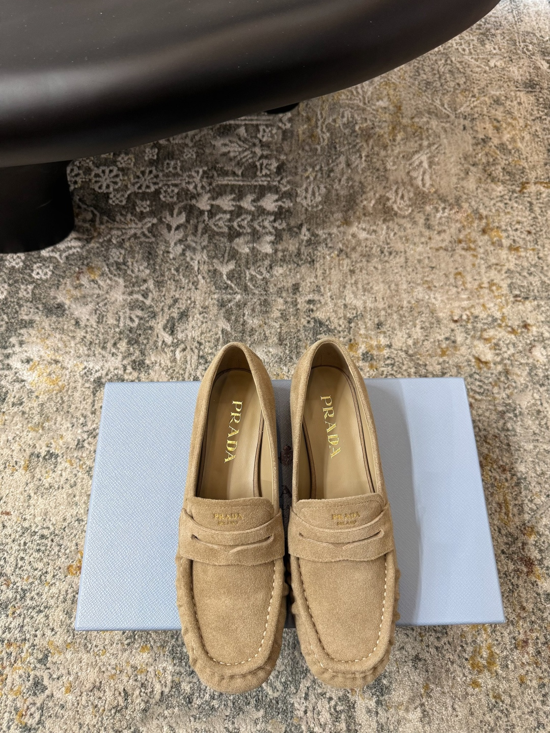 Prada 𝑷𝒓𝒂𝒅𝒂 𝟐𝟔𝒇𝒘 早春新品
