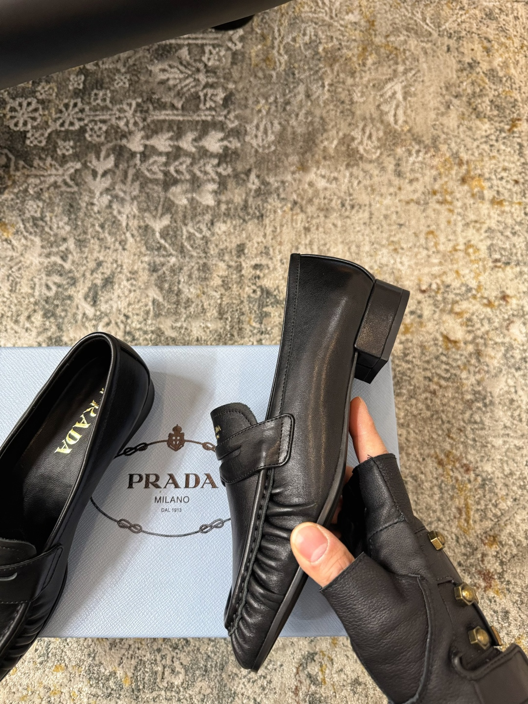 Prada 𝑷𝒓𝒂𝒅𝒂 𝟐𝟔𝒇𝒘 早春新品