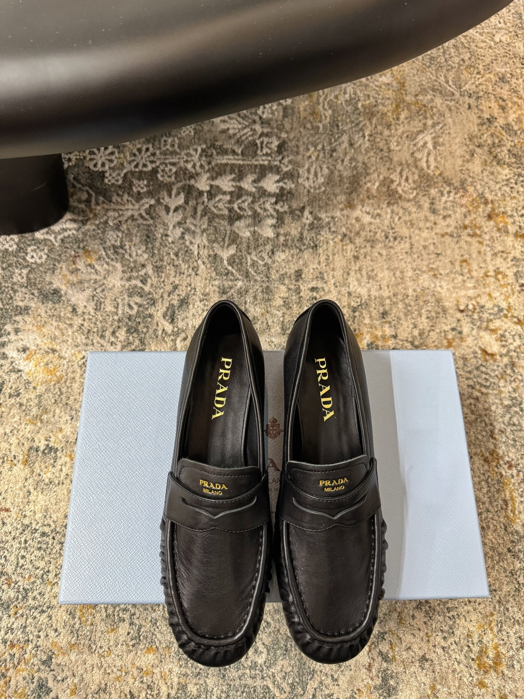 Prada 𝑷𝒓𝒂𝒅𝒂 𝟐𝟔𝒇𝒘 早春新品