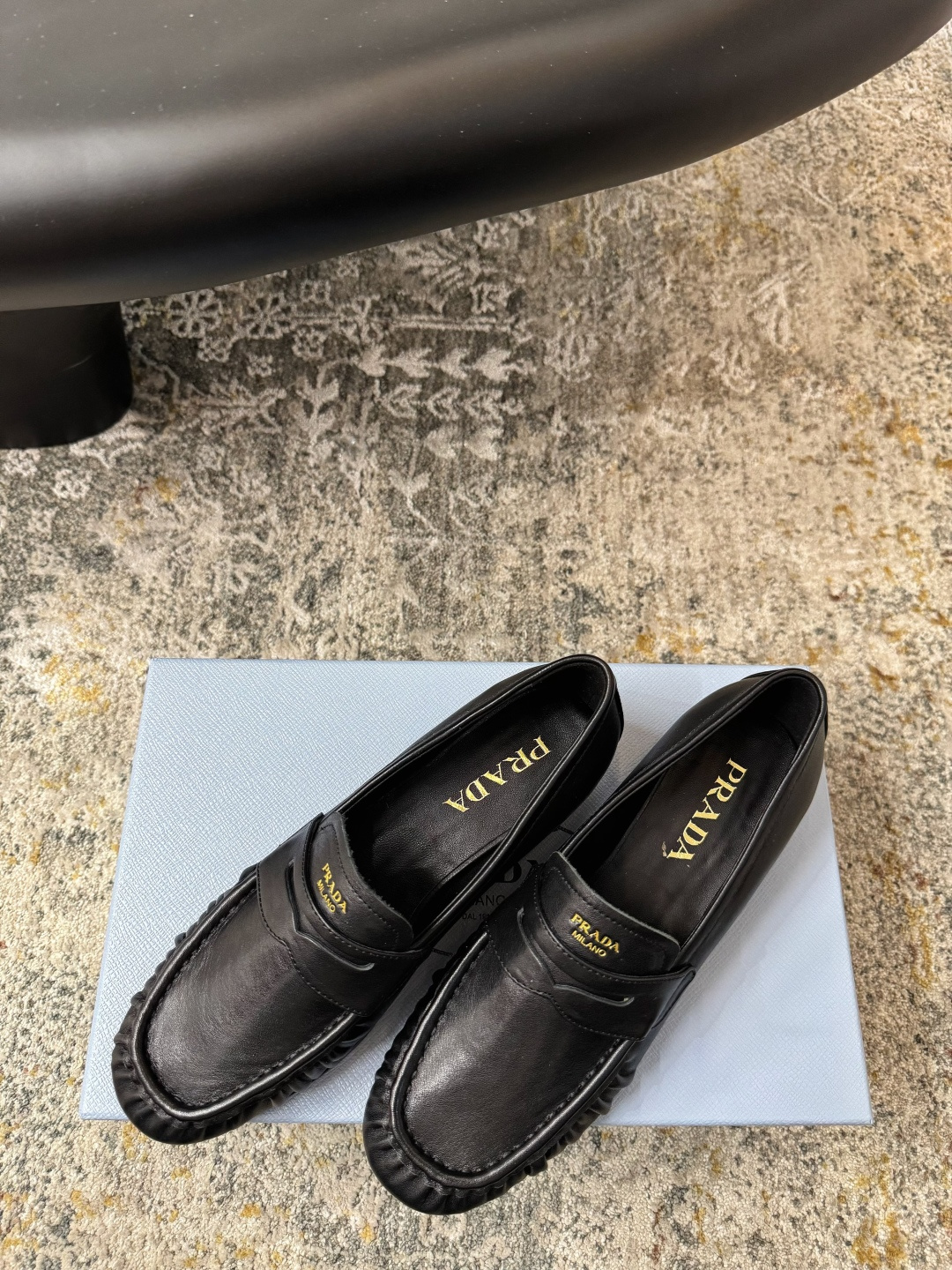 Prada 𝑷𝒓𝒂𝒅𝒂 𝟐𝟔𝒇𝒘 早春新品