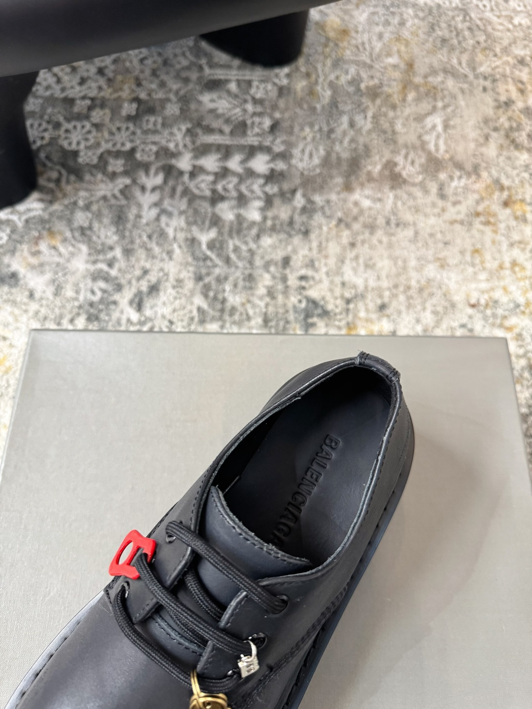 Balenciaga 𝑩𝒂𝒍𝒆𝒏𝒄𝒊𝒂𝒈𝒂 𝟐𝟔𝑭𝑾 新品上架