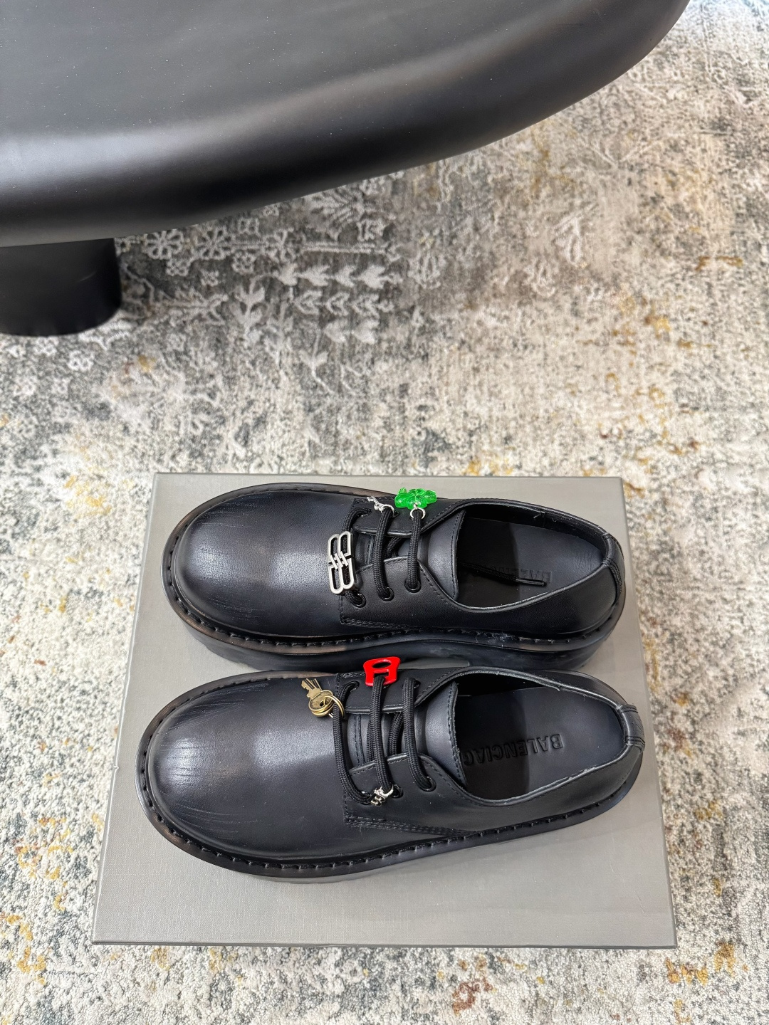 Balenciaga 𝑩𝒂𝒍𝒆𝒏𝒄𝒊𝒂𝒈𝒂 𝟐𝟔𝑭𝑾 新品上架