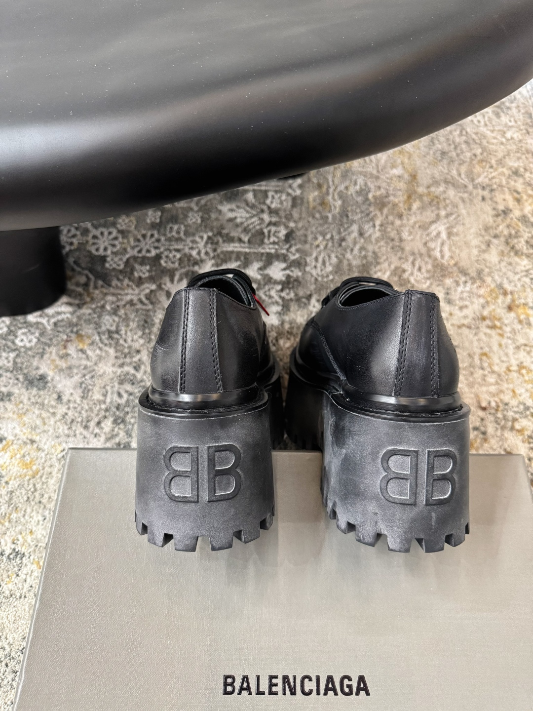 Balenciaga 𝑩𝒂𝒍𝒆𝒏𝒄𝒊𝒂𝒈𝒂 𝟐𝟔𝑭𝑾 新品上架