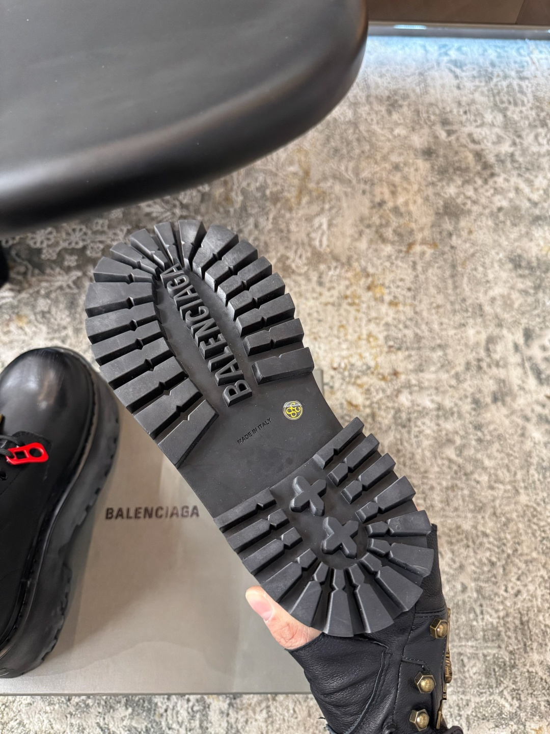 Balenciaga 𝑩𝒂𝒍𝒆𝒏𝒄𝒊𝒂𝒈𝒂 𝟐𝟔𝑭𝑾 新品上架