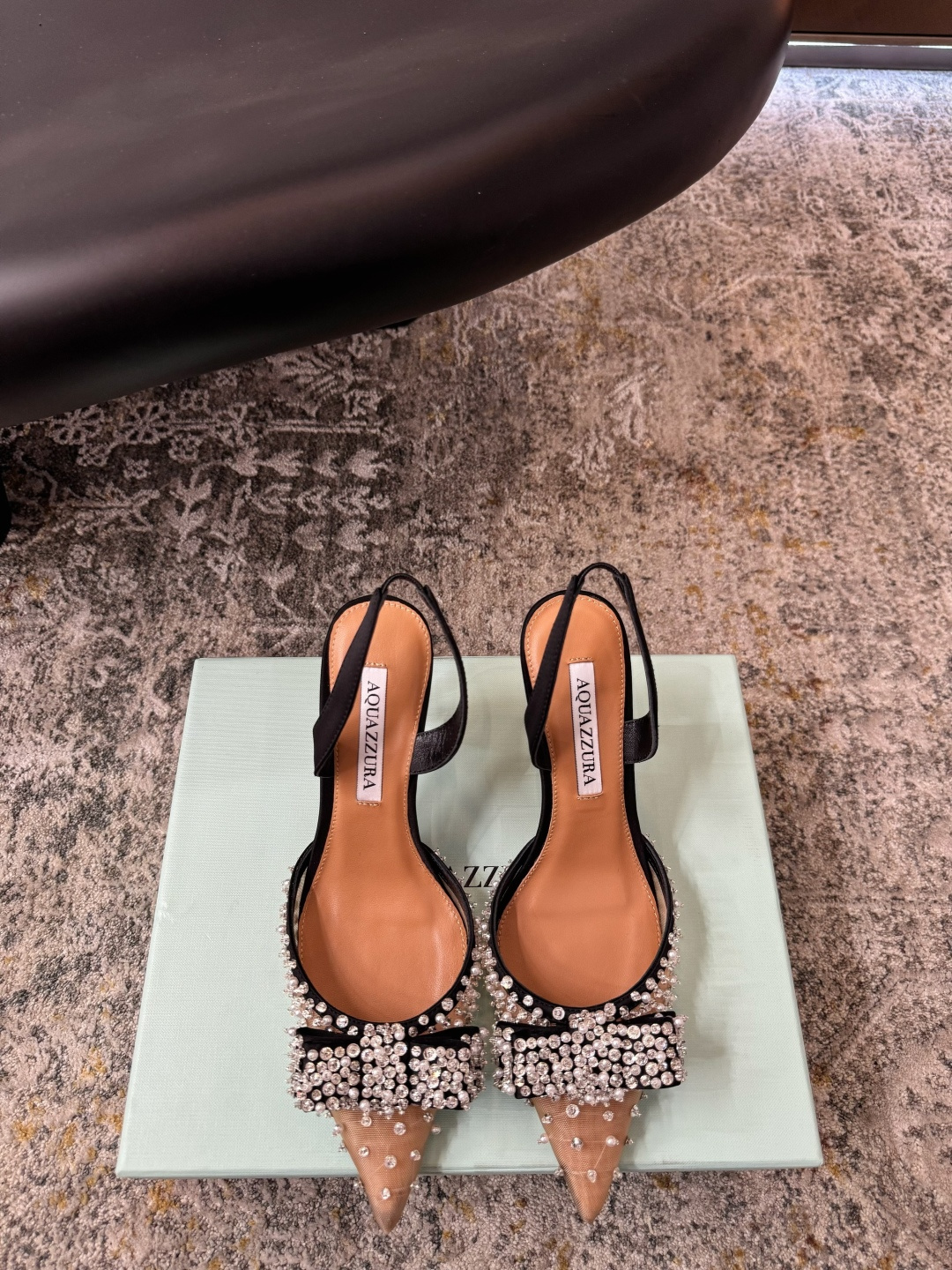 NO:747117,New product ★Fabric lace mesh + diamonds Sheepskin lining Cowhide leather outsole Elegant style creates a different feeling Heel height 7.5 cm Counter packaging Simple and elegant style!  show bdetails ———————————— ⊿size.｜35-39 (40 41 customized),sandals,sandals,cowhide,sheepskin19860909新品 ★面料蕾丝网 ＋钻石 内里羊皮 鞋底牛皮大底 优雅风格 创造不一样的感觉 跟高7.5 cm 专柜包装 简约气质款式！ show bdetails ————————————  ⊿size. ｜35-39（40 41 定制）,凉鞋,sandals,cowhide,sheepskin,Women's Shoes