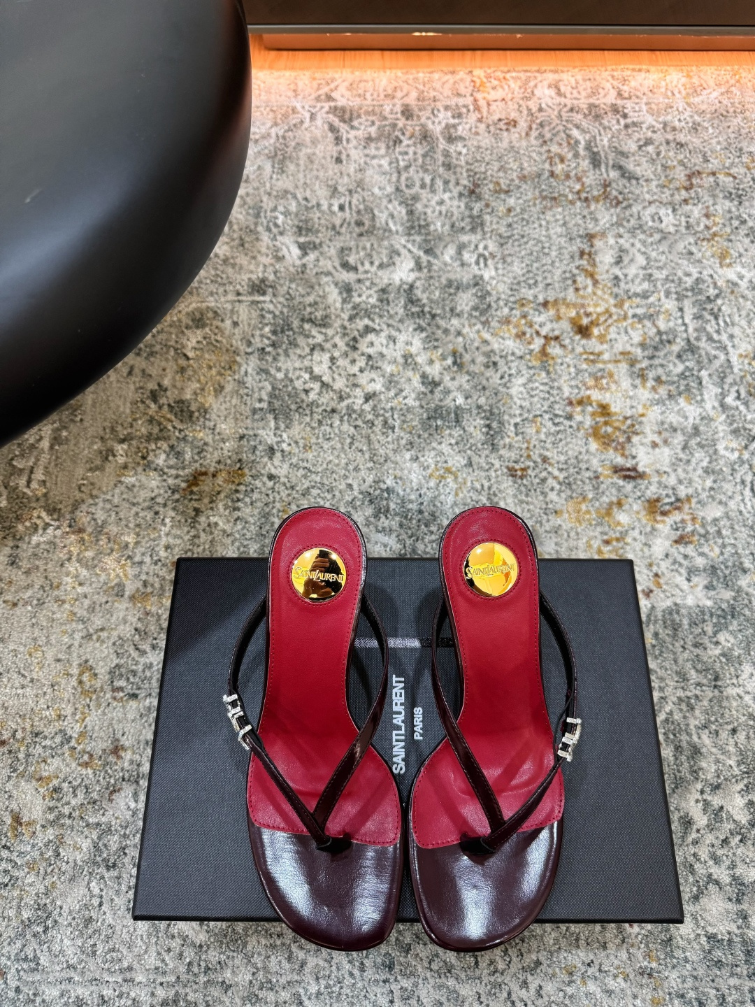 NO:889486,New product Fabric Cowhide Lining Sheepskin Sole Cowhide Elegant style Creates a different feeling Heel height 9 cm Counter packaging Simple and elegant style!  show bdetails ———————————— size. ｜35-39 (40 41 customized), high heels, high heels, cowhide, sheepskin19860909新品 面料 牛皮 内里 羊皮 鞋底 牛皮 优雅风格 创造不一样的感觉 跟高 9 cm 专柜包装 简约气质款式！ show bdetails ———————————— size. ｜35-39（40 41 定制),高跟鞋,high heels,cowhide,sheepskin,Women's Shoes