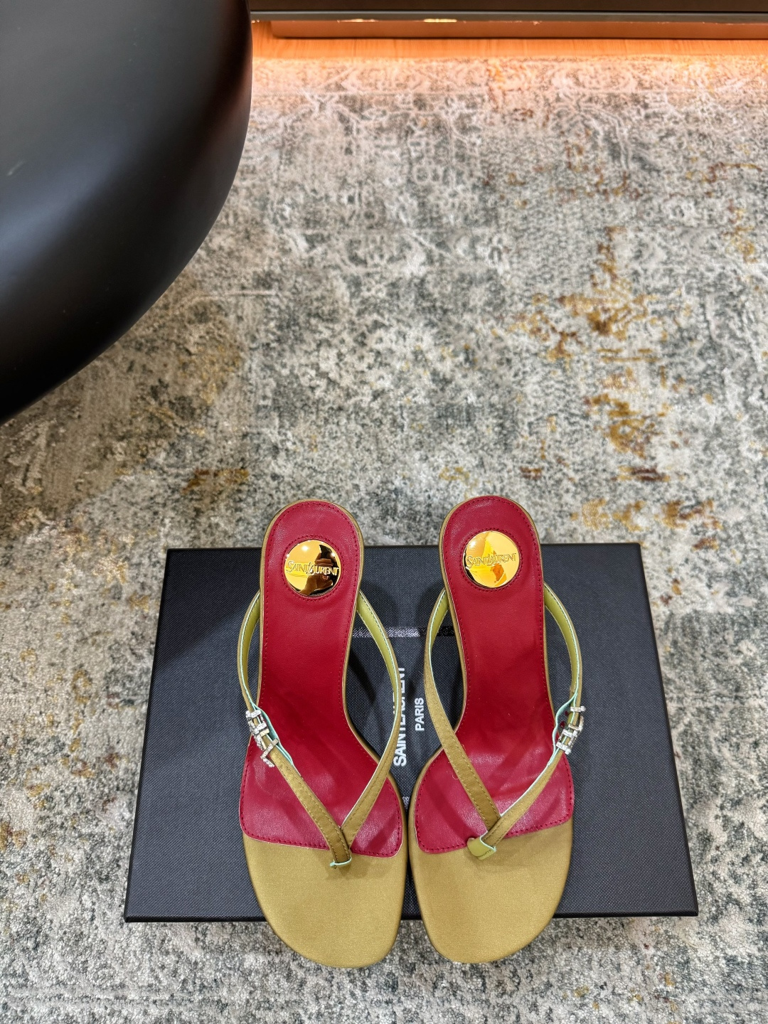 NO:889494,New product Fabric Silk Lining Sheepskin Sole Cowhide Elegant style Creates a different feeling Heel height 9 cm Counter packaging Simple temperament style!  show bdetails ———————————— size. ｜35-39 (40 41 customized), high heels, high heels, cowhide, sheepskin, real silk19860909新品 面料 真丝 内里 羊皮 鞋底 牛皮 优雅风格 创造不一样的感觉 跟高 9 cm 专柜包装 简约气质款式！ show bdetails ———————————— size. ｜35-39（40 41 定制),高跟鞋,high heels,cowhide,sheepskin,real silk,Women's Shoes