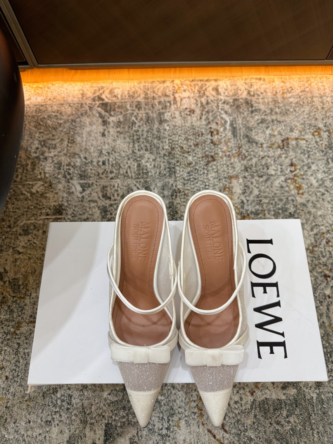 NO:902626,Hot sale Fabric Lace Lining Sheepskin Sole Cowhide Elegant style Creates a different feeling Heel height 8 cm Counter packaging Simple and elegant style!  show bdetails ———————————— size. ｜35-39 (40 41 42 customized), high heels sandals, sandals, high heels, cowhide, sheepskin19860909爆品发售 面料 蕾丝 内里 羊皮 鞋底 牛皮 优雅风格 创造不一样的感觉 跟高 8 cm 专柜包装 简约气质款式！ show bdetails ———————————— size. ｜35-39（40 41 42 定制）,高跟鞋凉鞋,sandals,high heels,cowhide,sheepskin,Women's Shoes