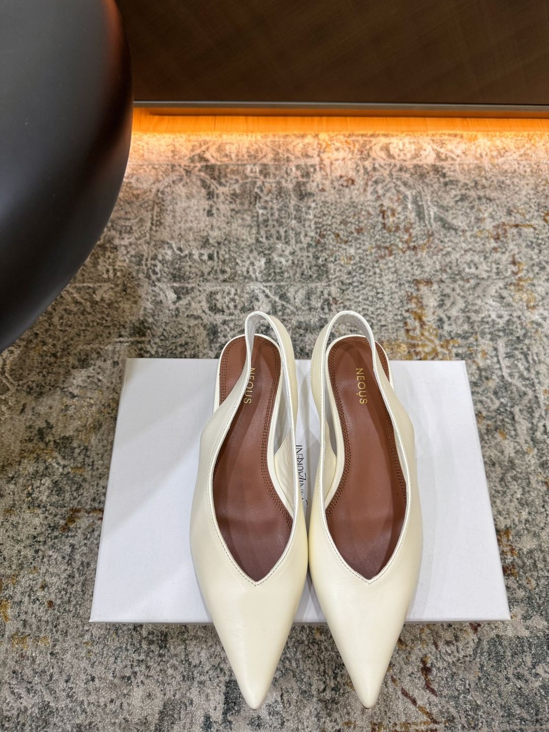 NO:902911,(Support Taobao merchants) Fabric Sheepskin Lining Sheepskin Sole Cowhide Elegant style Creates a different feeling Heel height 3.5 cm (original development) Simple temperament style!  show bdetails ———————————— size. ｜35-39 (40 41 42 customized), high heels sandals, sandals, high heels, cowhide, sheepskin19860909（支持淘宝商家） 面料 羊皮 内里 羊皮 鞋底 牛皮 优雅风格 创造不一样的感觉 跟高 3.5 cm（原版开发） 简约气质款式！ show bdetails ———————————— size. ｜35-39（40 41 42定制),高跟鞋凉鞋,sandals,high heels,cowhide,sheepskin,Women's Shoes