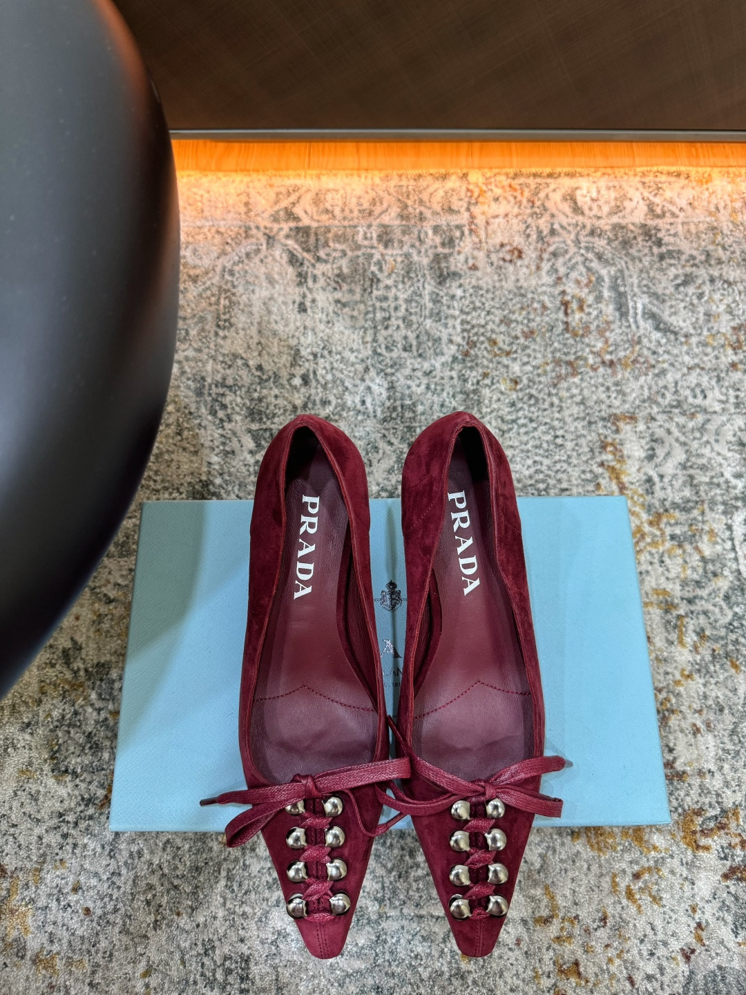 NO:902764,Hot sale Fabric: Cow suede Lining: Sheepskin Sole: Cowhide Elegant style Creates a different feeling Heel height 5.5 cm Counter packaging Simple and elegant style!  show bdetails ———————————— size. ｜35-39 (40 41 42 customized), sandals, sandals, cowhide, sheepskin19860909爆品发售 面料 牛反绒 内里 羊皮 鞋底 牛皮 优雅风格 创造不一样的感觉 跟高5.5 cm 专柜包装 简约气质款式！ show bdetails ———————————— size. ｜35-39（40 41 42 定制）,凉鞋单鞋,sandals,cowhide,sheepskin,Women's Shoes
