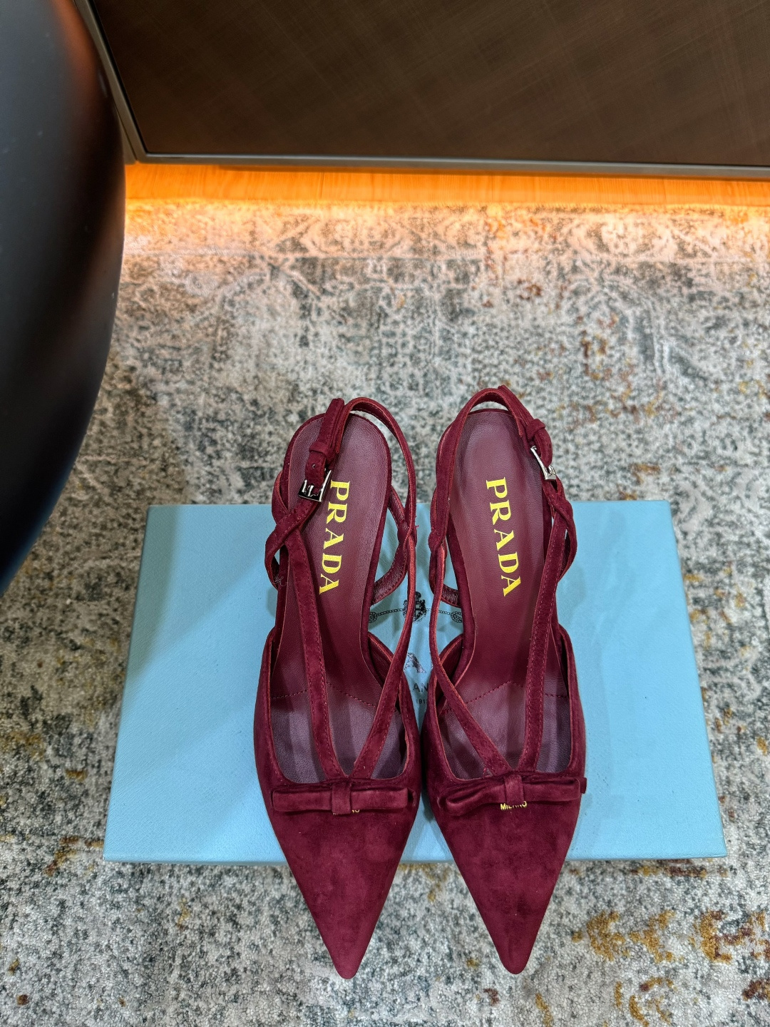 NO:902754,Hot sale Fabric Sheep suede Lining Sheepskin Sole Cowhide Elegant style Creates a different feeling Heel height 7.5 cm Counter packaging Simple and elegant style!  show bdetails ———————————— size. ｜35-39 (40 41 42 customized),sandals,sandals,cowhide,sheepskin19860909爆品发售 面料 羊反绒 内里 羊皮 鞋底 牛皮 优雅风格 创造不一样的感觉 跟高7.5 cm 专柜包装 简约气质款式！ show bdetails ———————————— size. ｜35-39（40 41 42 定制）,凉鞋,sandals,cowhide,sheepskin,Women's Shoes