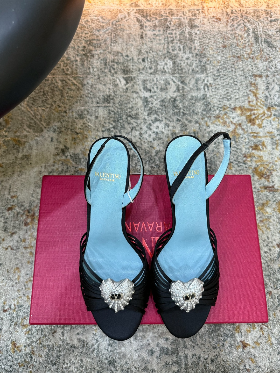 NO:902541,New product ★Fabric Silk Lining Sheepskin Sole Cowhide Elegant style Creates a different feeling Heel height 9 cm Simple temperament style!  Market top show bdetails ————————————⊿size.｜35-39 (40 41 42 customized), high heels sandals,sandals,high heels,cowhide,sheepskin,real silk19860909新品 ★面料 真丝 内里 羊皮 鞋底 牛皮 优雅风格 创造不一样的感觉 跟高9 cm 简约气质款式！ 市场顶级 show bdetails ————————————  ⊿size. ｜35-39（40 41 42 定制）,高跟鞋凉鞋,sandals,high heels,cowhide,sheepskin,real silk,Women's Shoes