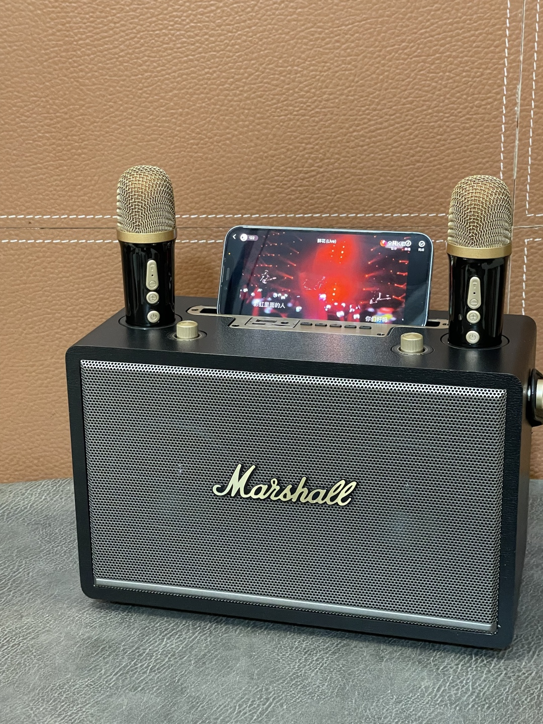 安福现货供应💰210 Marshall马歇尔音箱 带2个麦克风 高中低音足够优秀 音质能满足大部分人需求