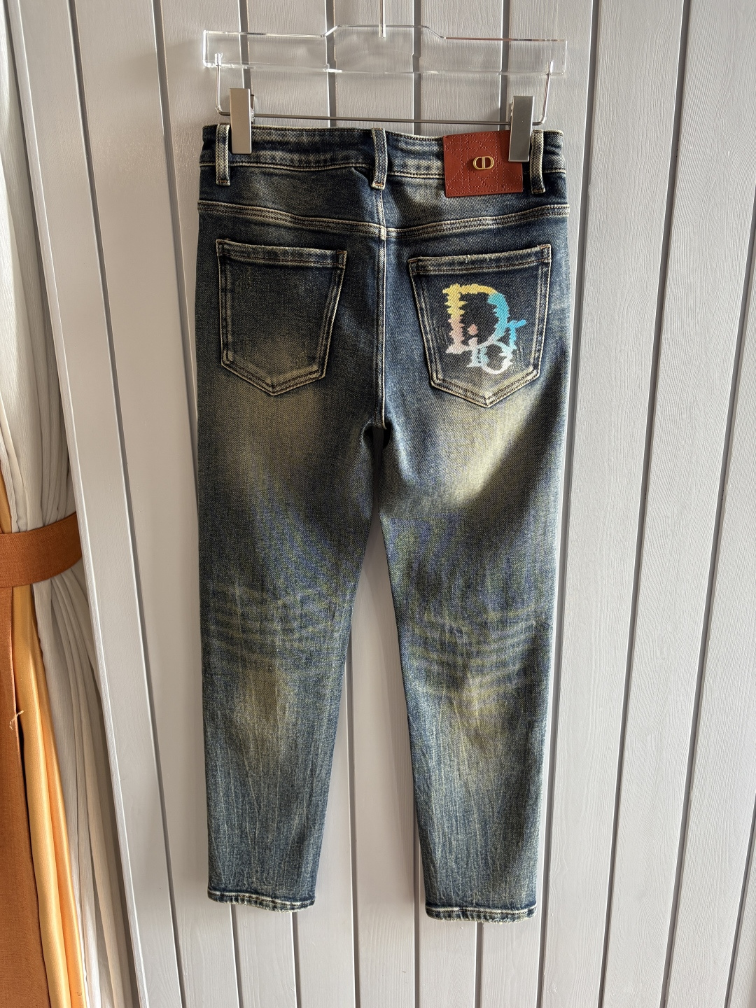 专柜🆕2025秋冬设计推荐 热卖牛仔裤🆕柔软亲肤面料 奢华头层牛皮腰牌 经典蓝洗水 专柜限量款 奢华感订