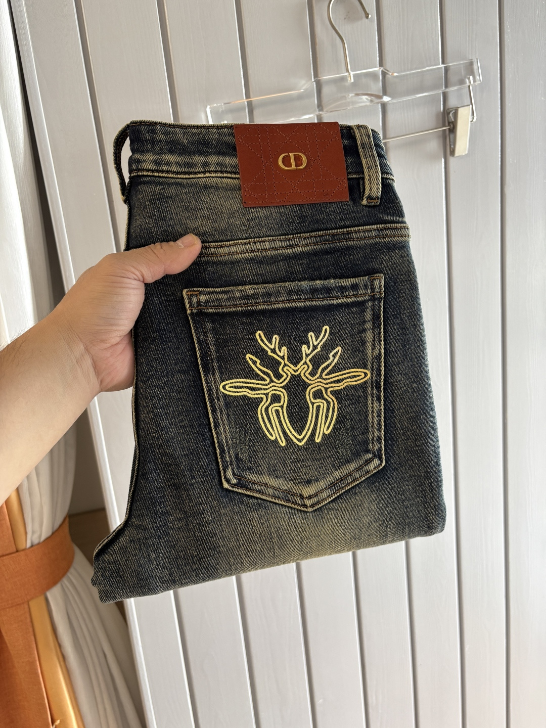 专柜🆕2025秋冬设计推荐 热卖牛仔裤🆕柔软亲肤面料 奢华头层牛皮腰牌 经典蓝洗水 专柜限量款 奢华感订