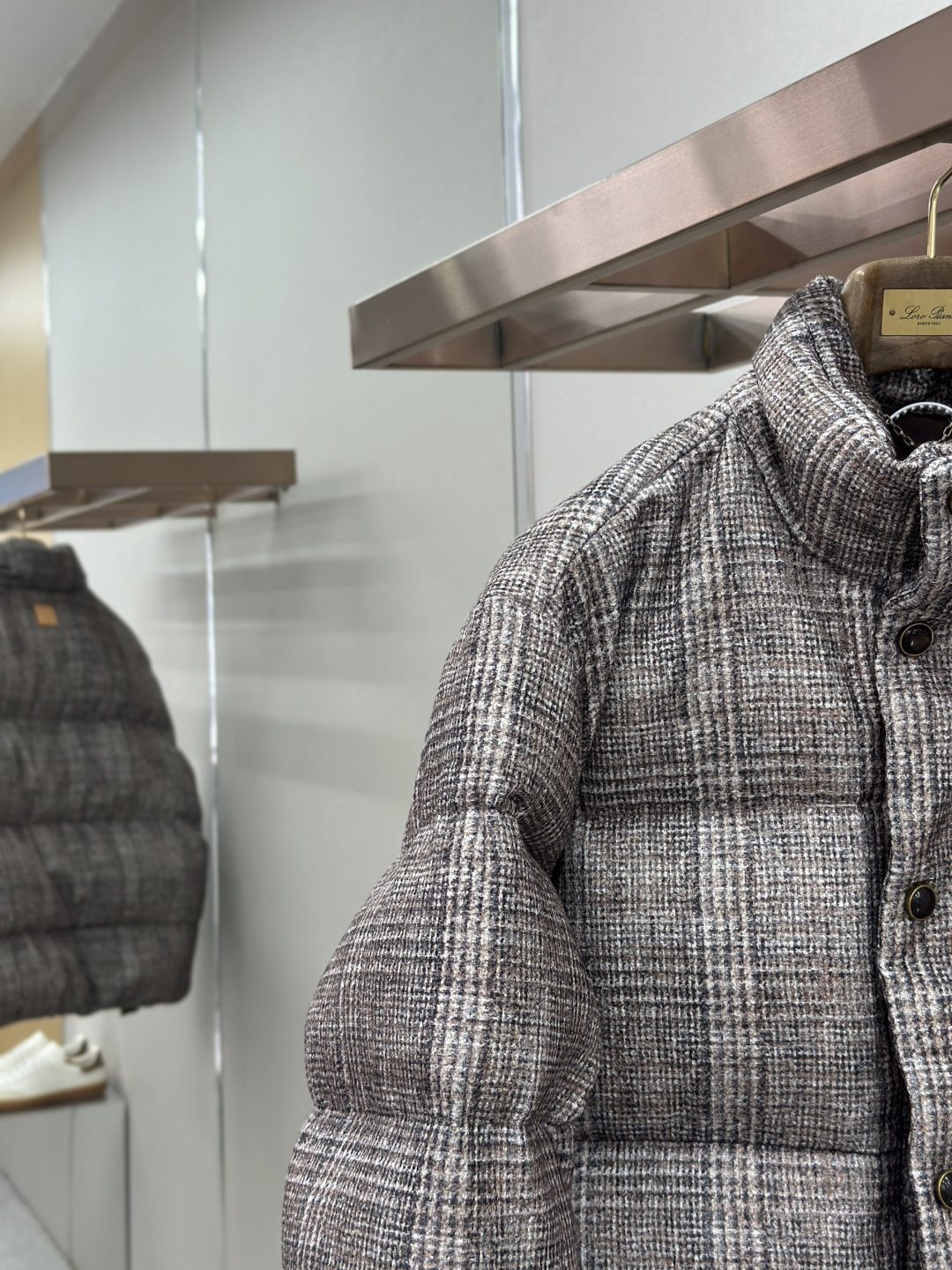 Louis Vuitton LOUIS VUITTON LV 皮章格纹粗花呢束腰羽绒棉服