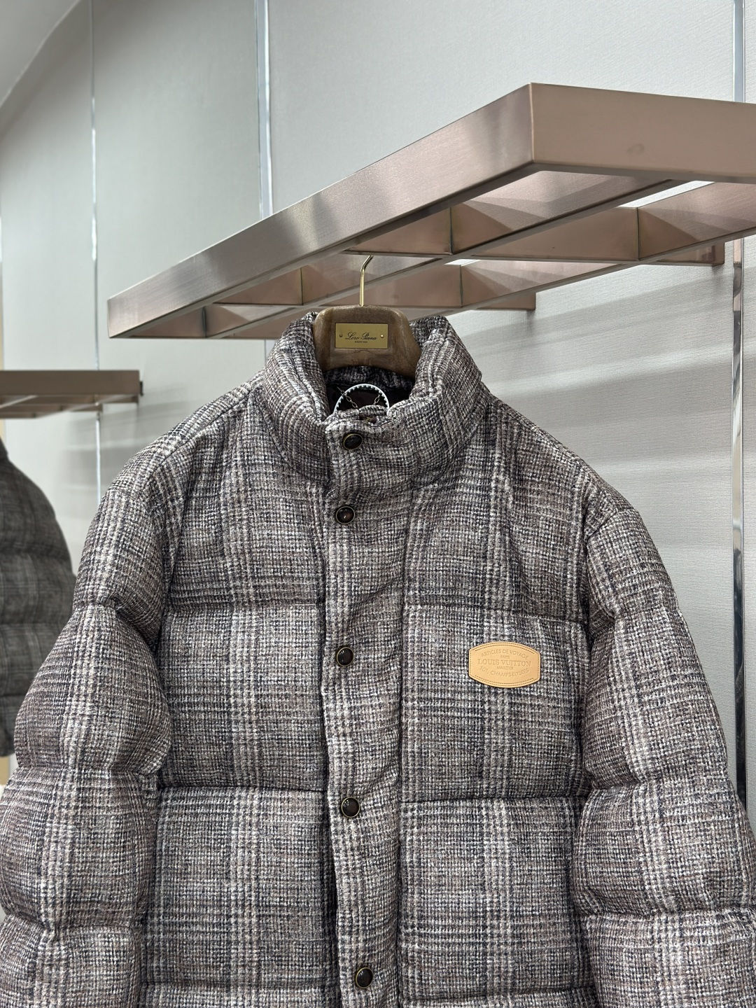 Louis Vuitton LOUIS VUITTON LV 皮章格纹粗花呢束腰羽绒棉服