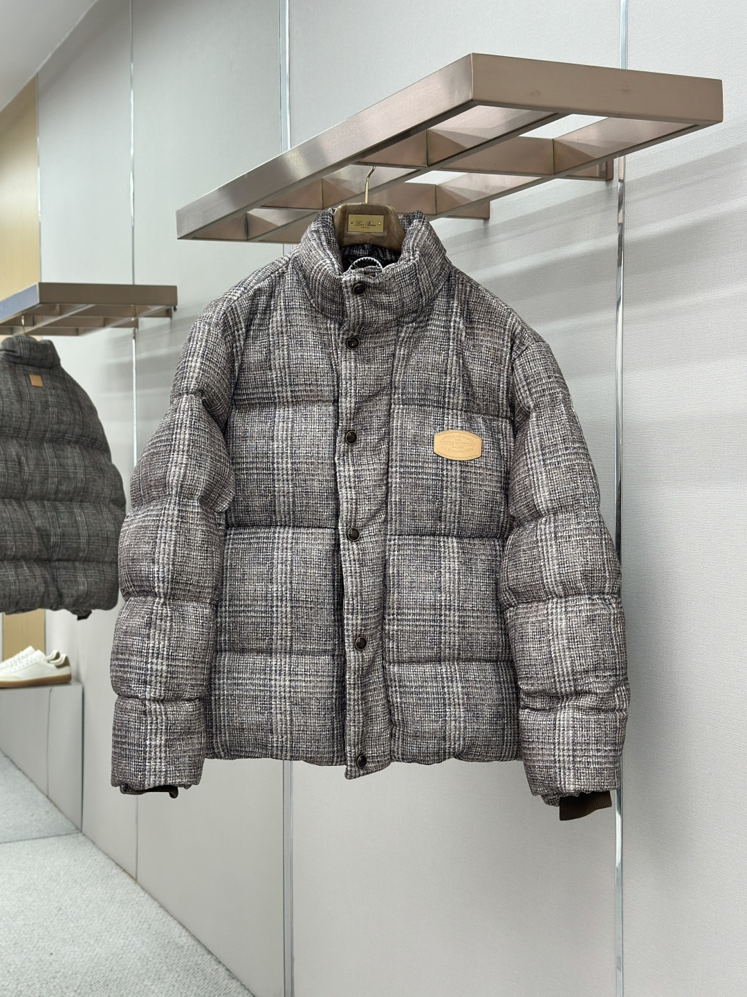 Louis Vuitton LOUIS VUITTON LV 皮章格纹粗花呢束腰羽绒棉服