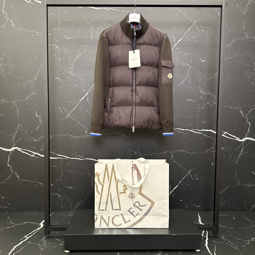 #正品级:𝑴𝒐𝒏𝒄𝒍𝒆𝒓｜蒙口 /盟可睐 25𝒔𝒔 Gardigan 秋冬新品羊毛针织拼接羽绒衣身时尚休