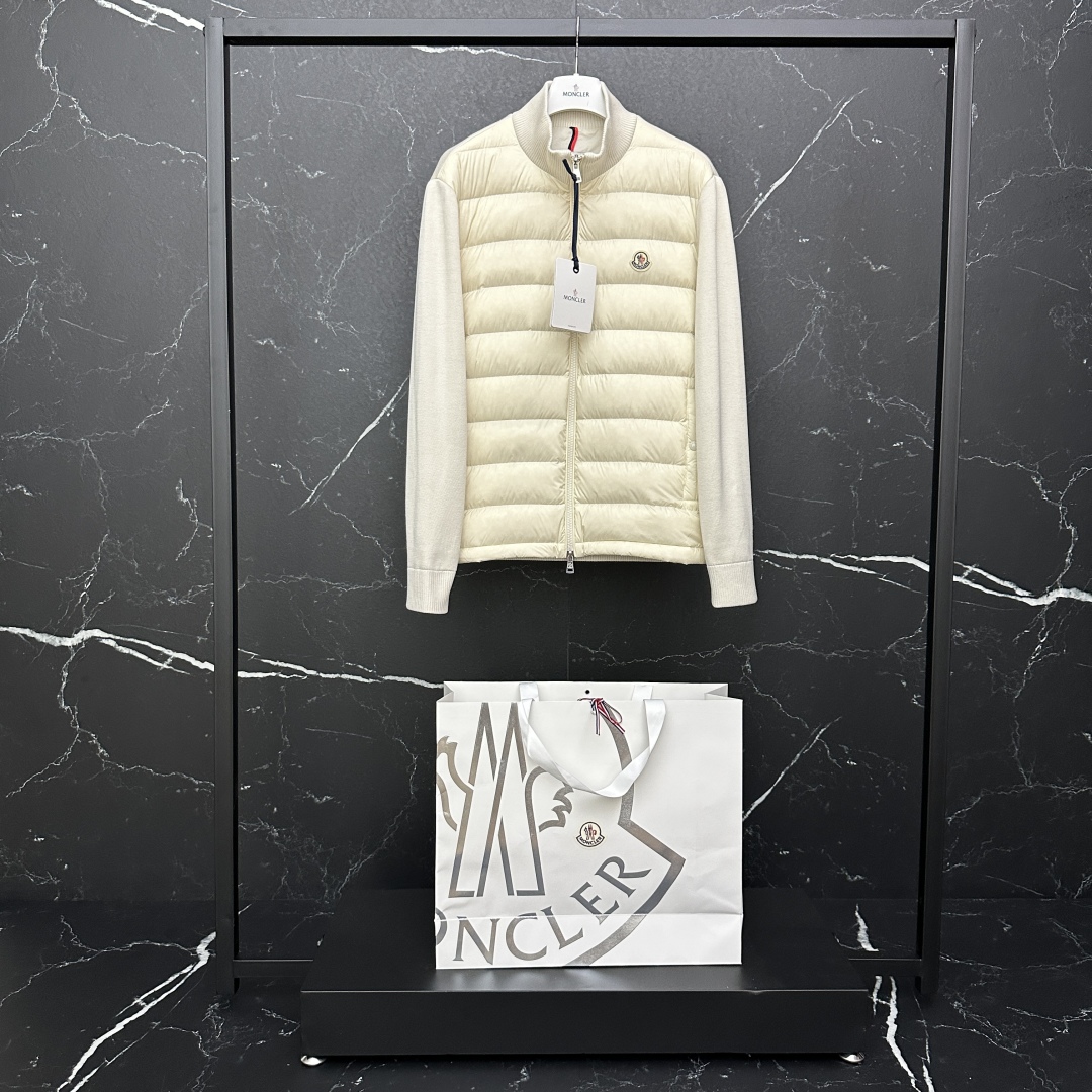 #正品级:𝑴𝒐𝒏𝒄𝒍𝒆𝒓｜蒙口 /盟可睐 25𝒔𝒔 Padded 秋冬新品羊毛针织拼接羽绒服男女同款#T
