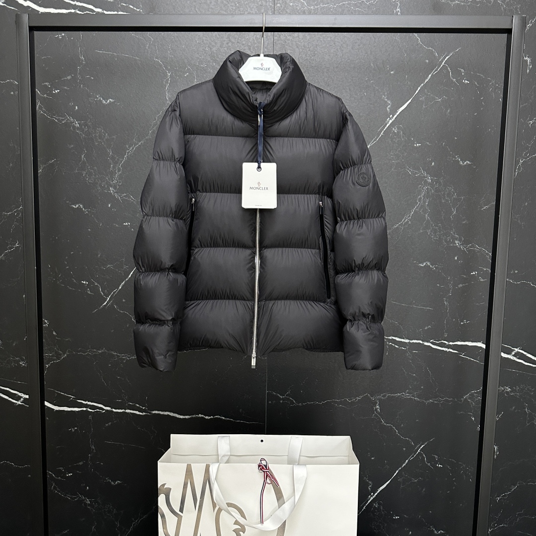 #正品级:𝑴𝒐𝒏𝒄𝒍𝒆𝒓|蒙口 /盟可睐 25𝒔𝒔 Tarn 秋冬新品立领面包加厚款轻奢休闲羽绒服男女款