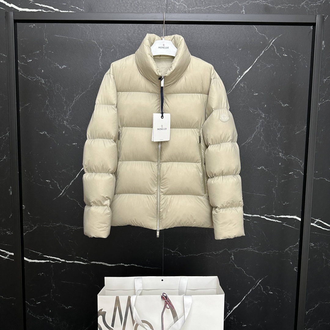 #正品级:𝑴𝒐𝒏𝒄𝒍𝒆𝒓｜蒙口 /盟可睐 25𝒔𝒔 Tarn 秋冬新品立领面包加厚款轻奢休闲羽绒服男女款