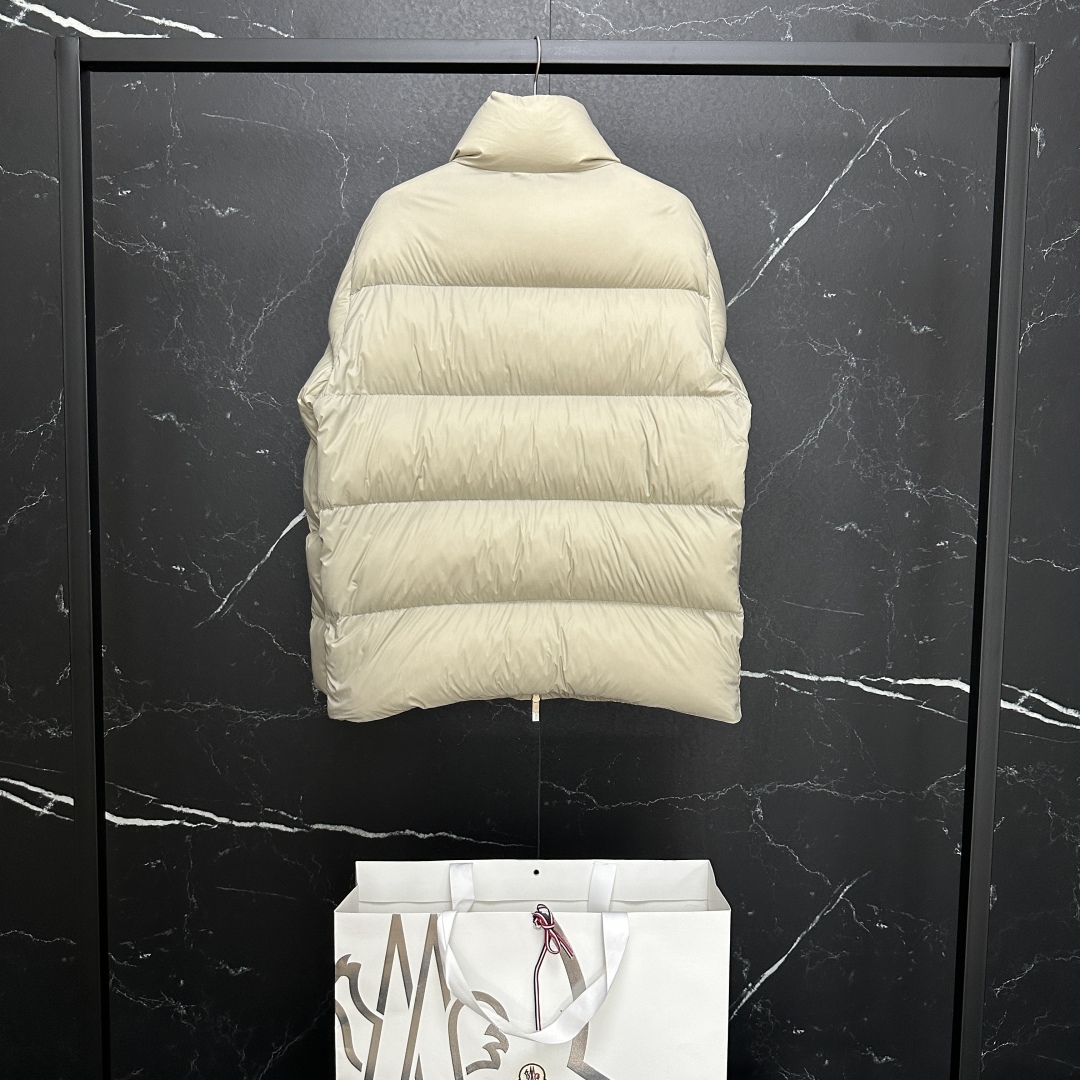 #正品级:𝑴𝒐𝒏𝒄𝒍𝒆𝒓｜蒙口 /盟可睐 25𝒔𝒔 Tarn 秋冬新品立领面包加厚款轻奢休闲羽绒服男女款