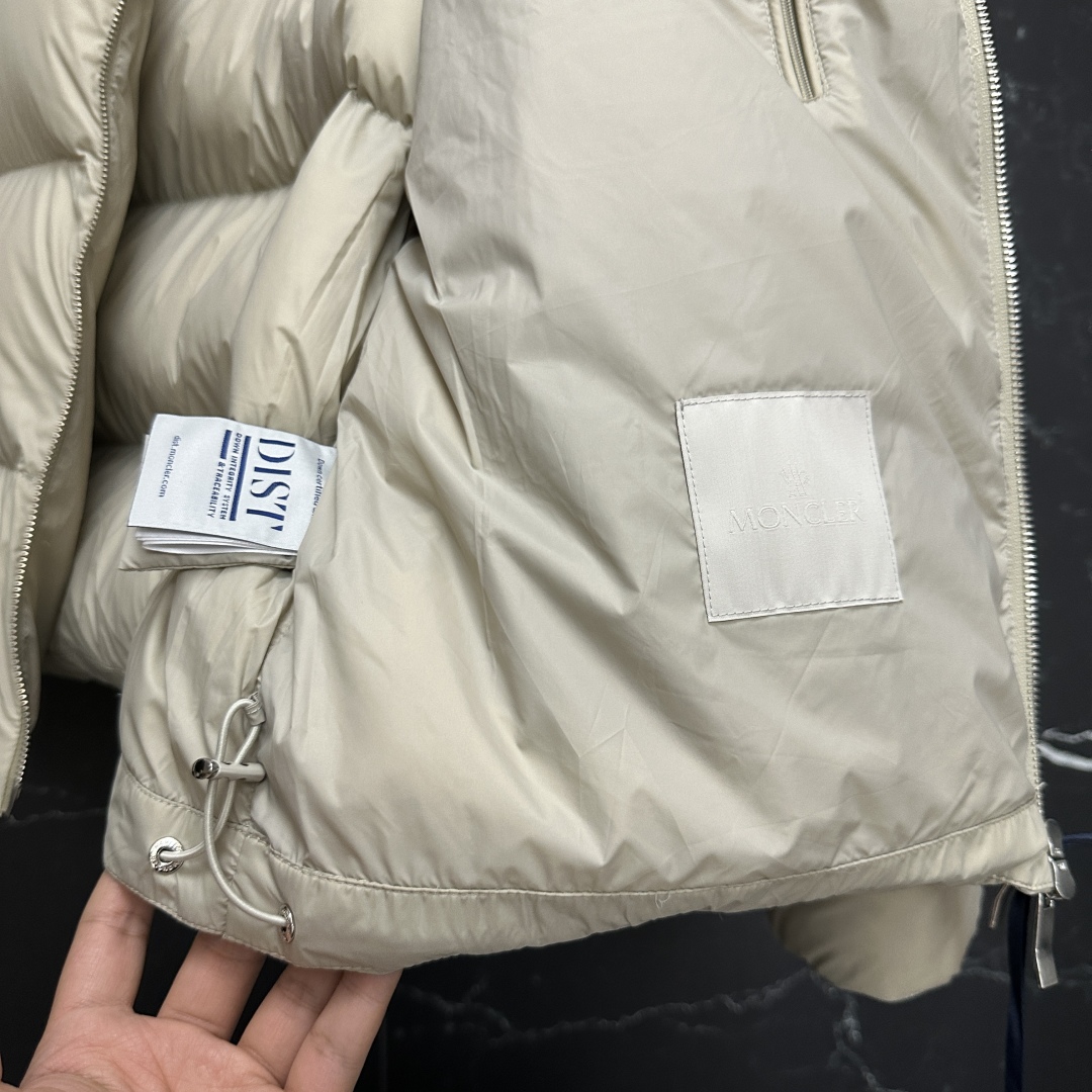 #正品级:𝑴𝒐𝒏𝒄𝒍𝒆𝒓｜蒙口 /盟可睐 25𝒔𝒔 Tarn 秋冬新品立领面包加厚款轻奢休闲羽绒服男女款