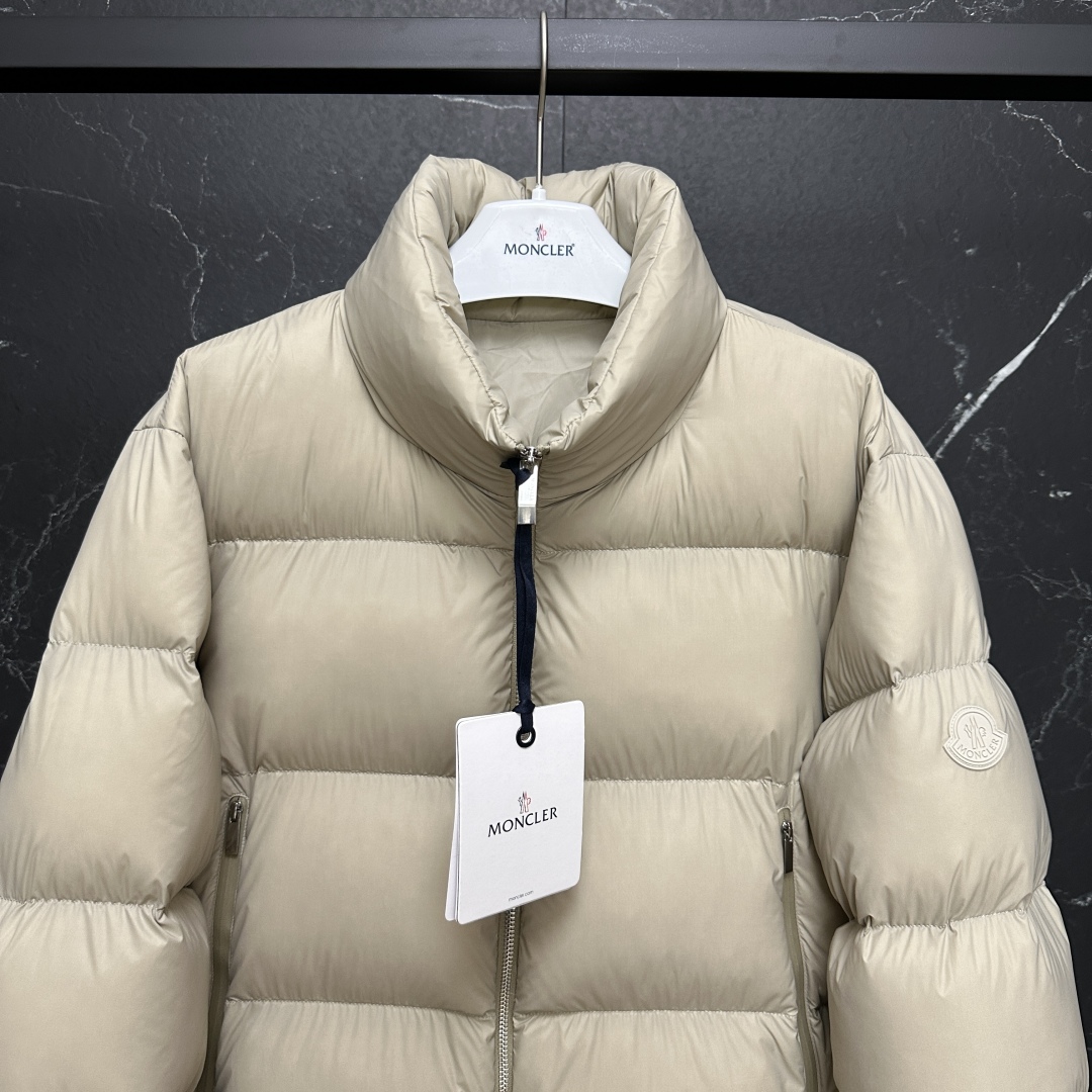 #正品级:𝑴𝒐𝒏𝒄𝒍𝒆𝒓｜蒙口 /盟可睐 25𝒔𝒔 Tarn 秋冬新品立领面包加厚款轻奢休闲羽绒服男女款