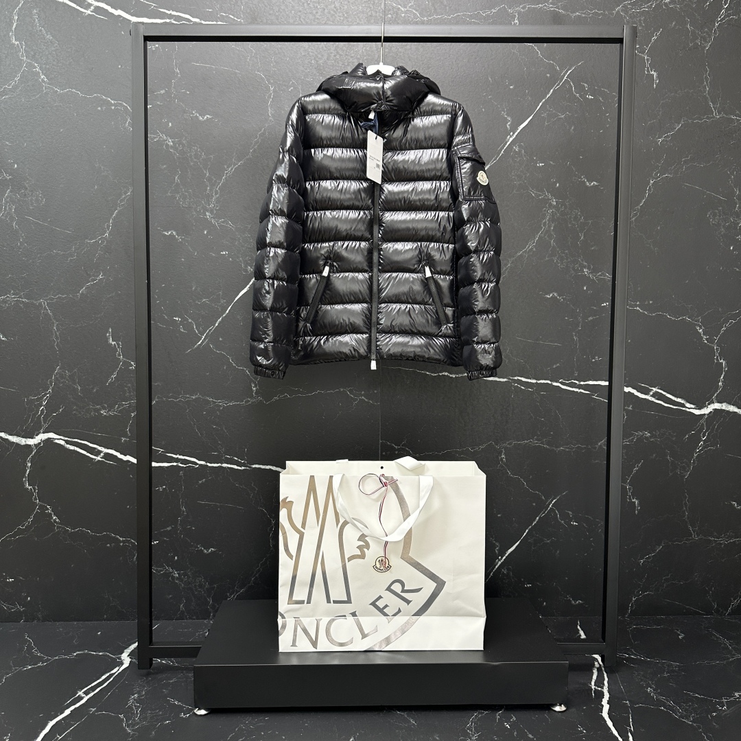 #正品级:𝑴𝒐𝒏𝒄𝒍𝒆𝒓｜蒙口 盟可睐 𝑩𝒂𝒅𝒚王菲同款/短款羽绒服#01# 𝑺𝒊𝒛𝒆：𝟬# 𝟭# 𝟮#