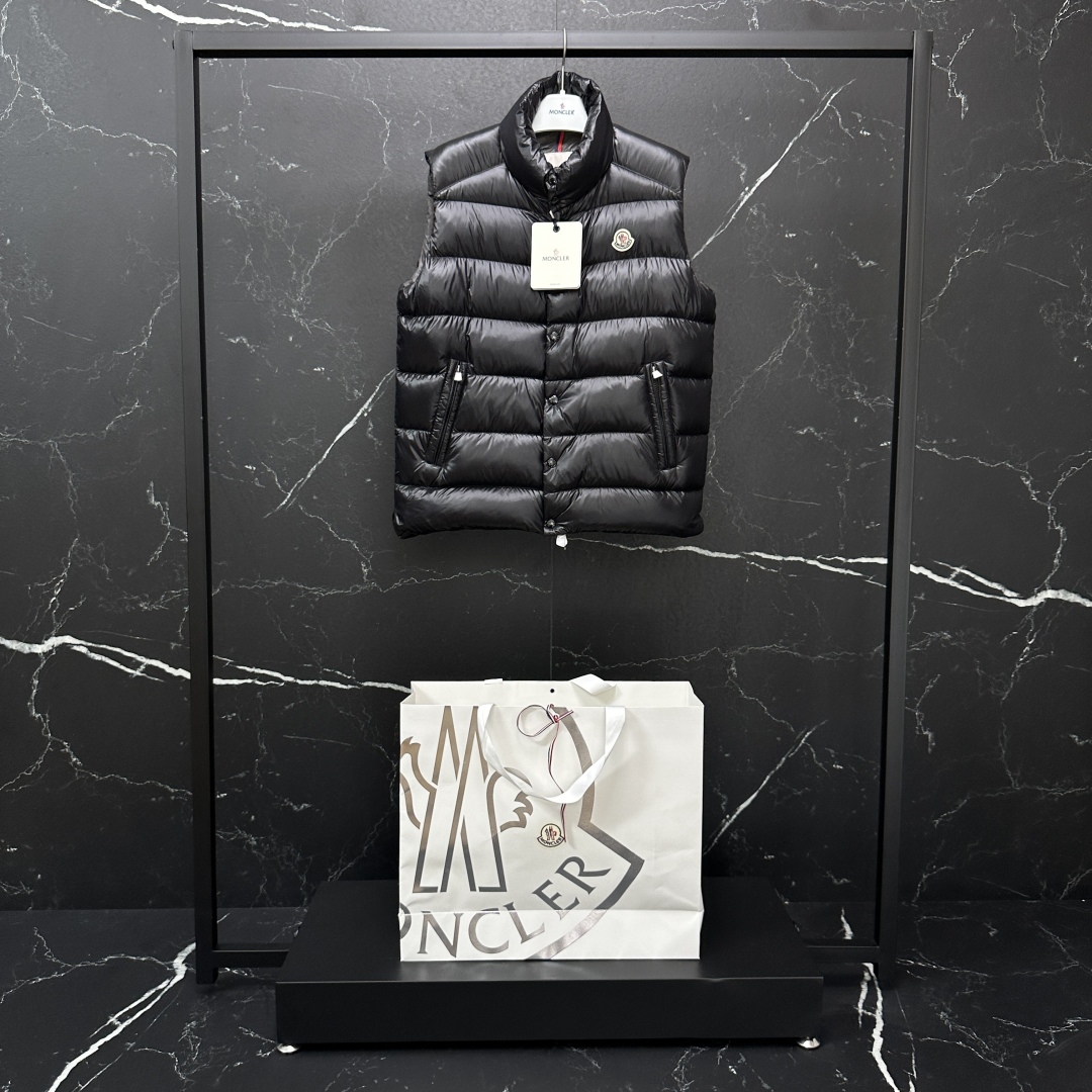 #正品级：🌹𝑴𝒐𝒏𝒄𝒍𝒆𝒓｜蒙口/盟可睐𝟮𝟭𝑭𝑾 𝑻𝑰𝑩𝑩 立领羽绒马甲#022# 𝑺𝑰𝒁𝑬:𝟭# 𝟮#