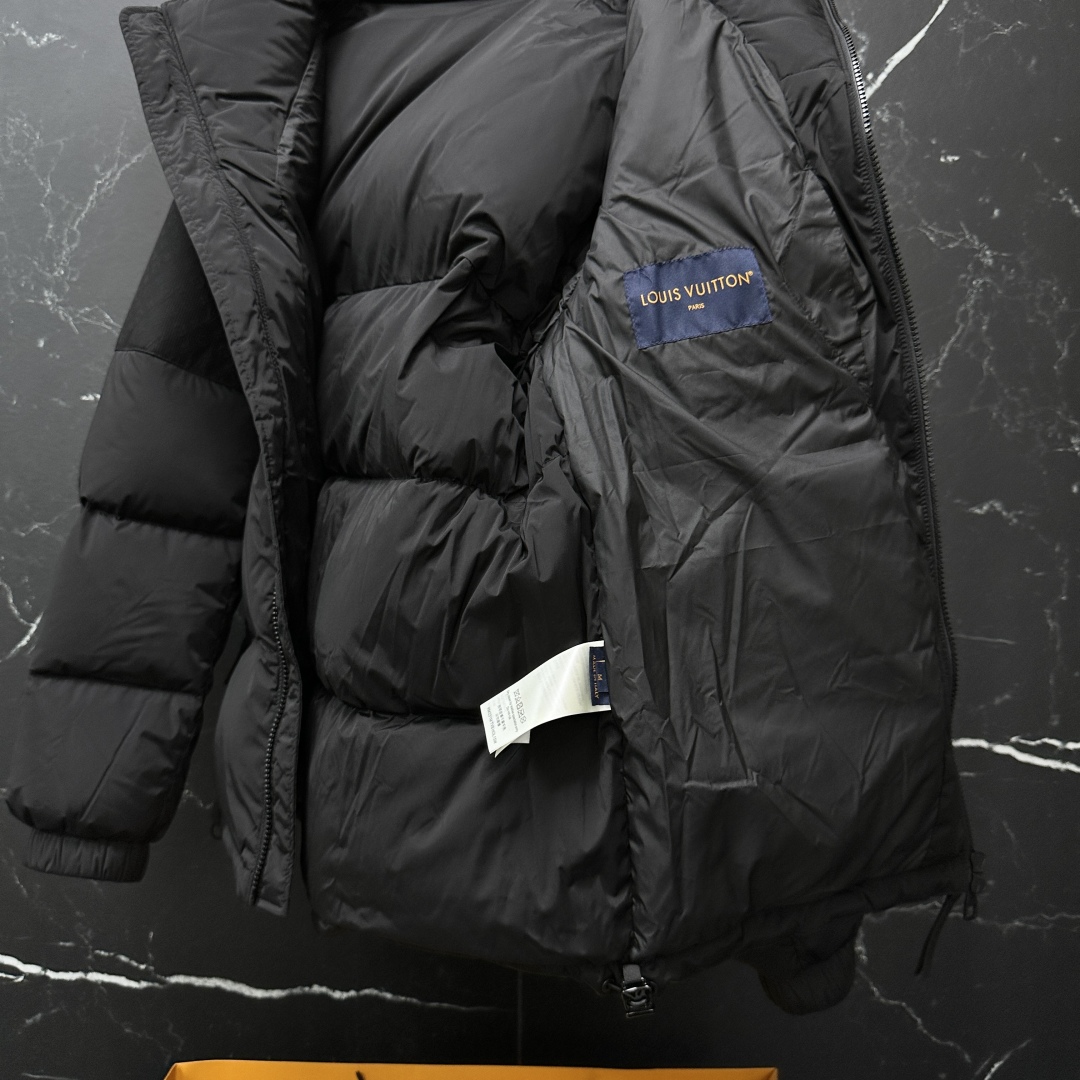 #正品级：𝐋𝐨𝐮𝐢𝐬 𝐕𝐮𝐢𝐭𝐭𝐨𝐧｜路易威登 Ecodown FW25 双拼压纹老花𝐋𝐨𝐠𝐨 混合面料