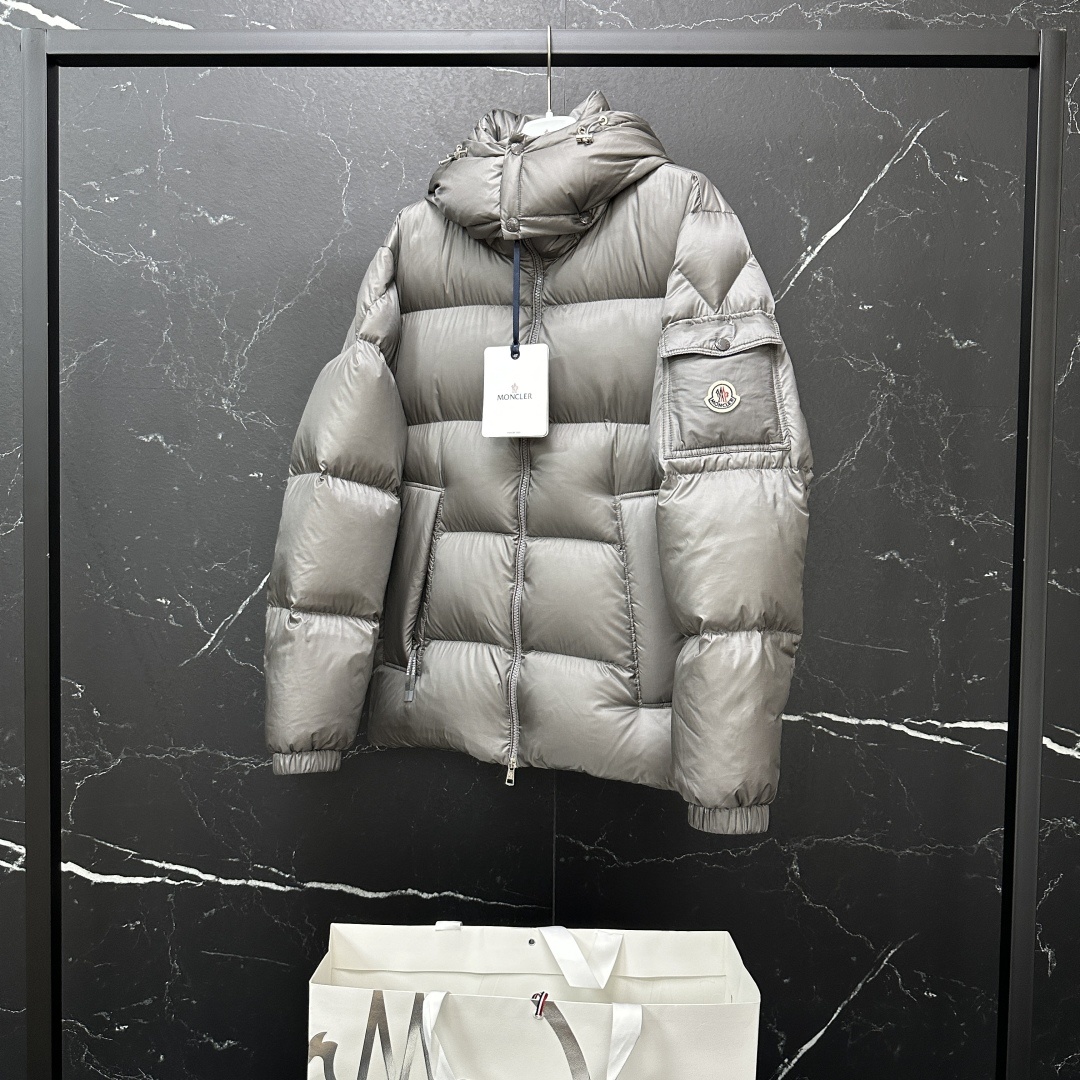 #正品级:𝑴𝒐𝒏𝒄𝒍𝒆𝒓|蒙口 /盟可睐 25𝒔𝒔 Couyere 秋冬新品连帽【可拆卸】轻奢时尚明星同