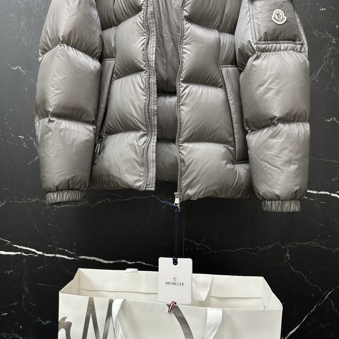 #正品级:𝑴𝒐𝒏𝒄𝒍𝒆𝒓|蒙口 /盟可睐 25𝒔𝒔 Couyere 秋冬新品连帽【可拆卸】轻奢时尚明星同