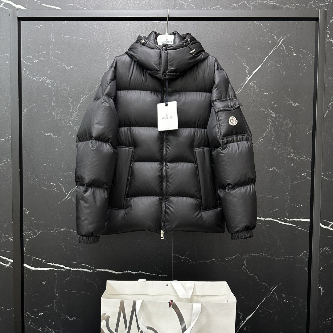 #正品级:𝑴𝒐𝒏𝒄𝒍𝒆𝒓|蒙口 /盟可睐 25𝒔𝒔 Couyere 秋冬新品连帽【可拆卸】轻奢时尚明星同