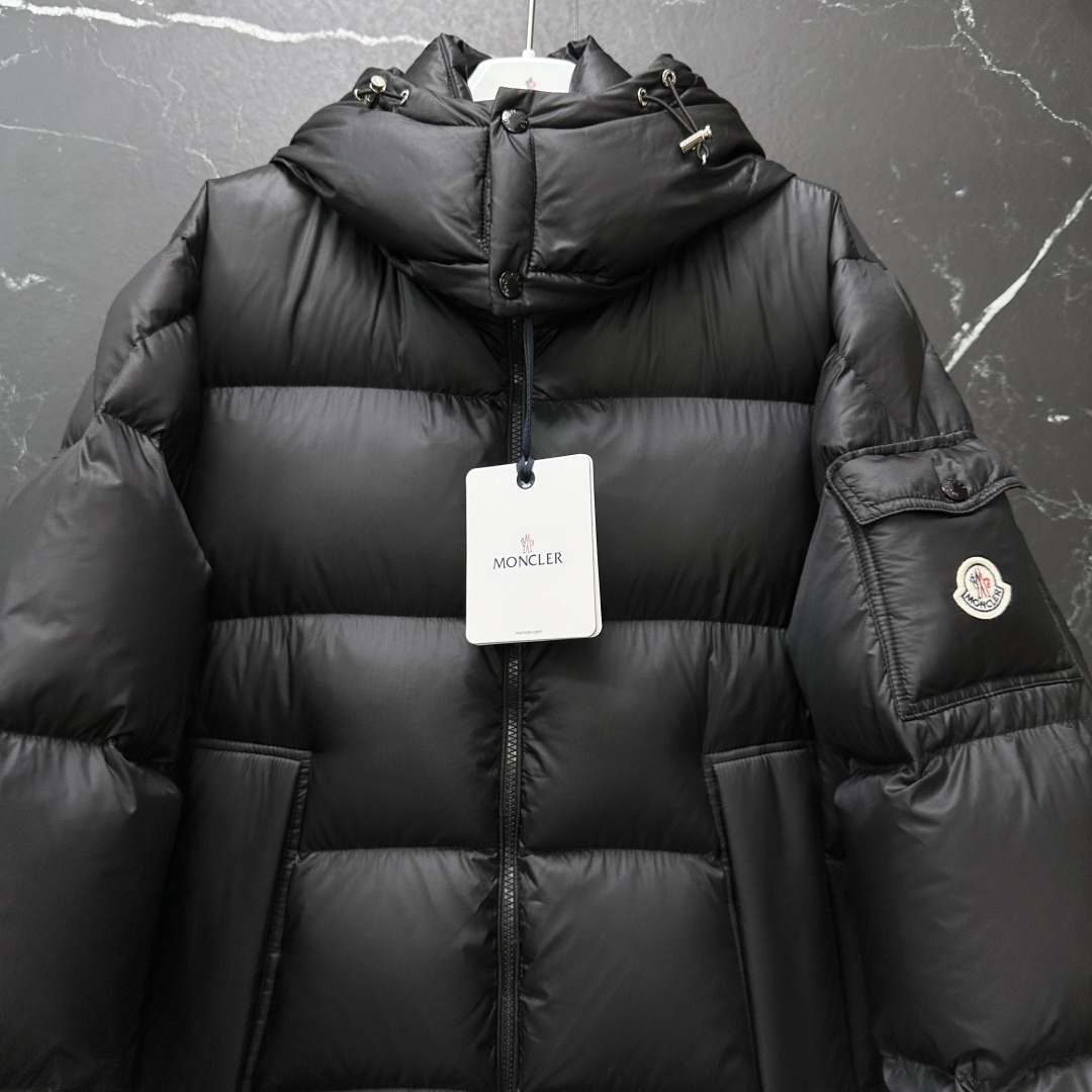 #正品级:𝑴𝒐𝒏𝒄𝒍𝒆𝒓|蒙口 /盟可睐 25𝒔𝒔 Couyere 秋冬新品连帽【可拆卸】轻奢时尚明星同