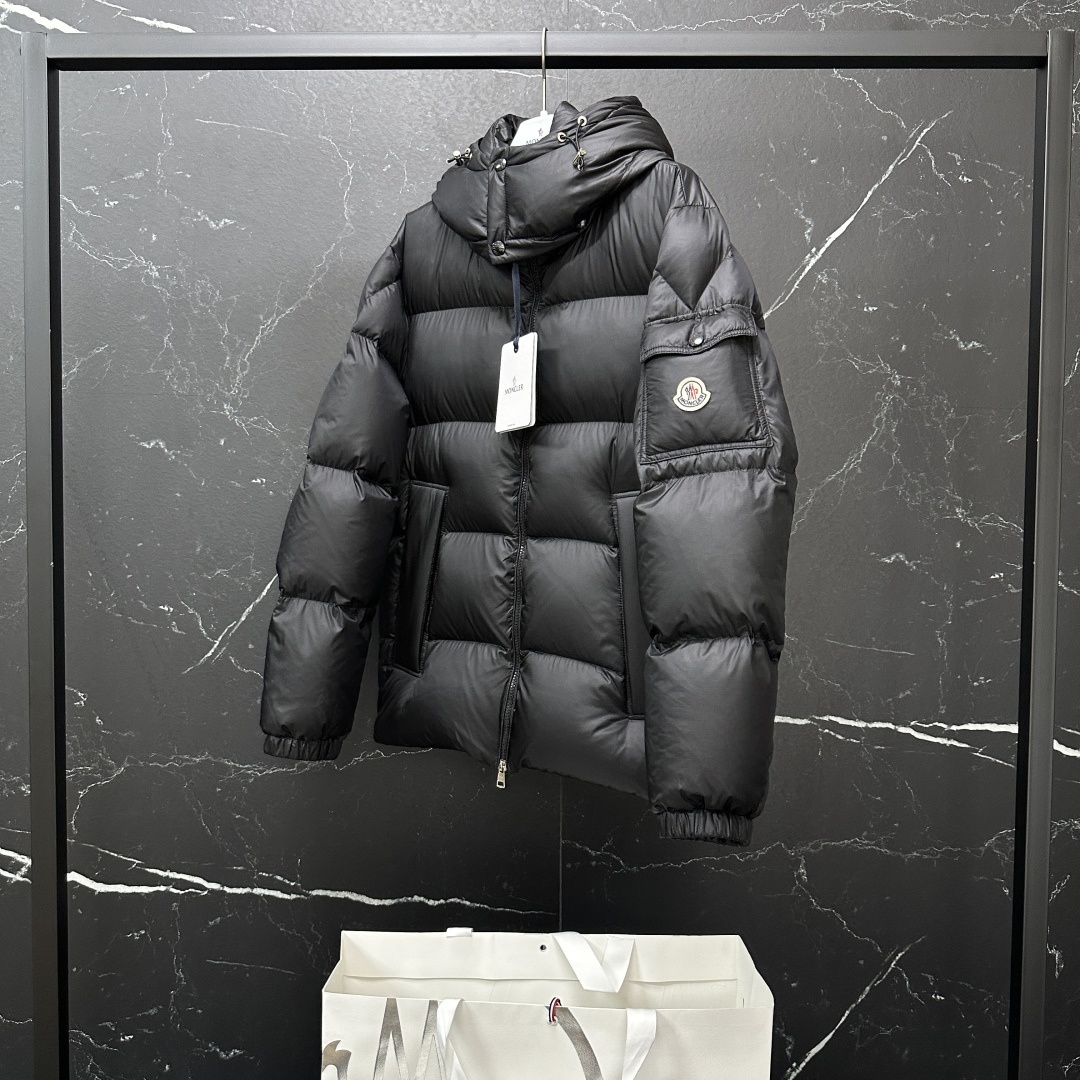 #正品级:𝑴𝒐𝒏𝒄𝒍𝒆𝒓|蒙口 /盟可睐 25𝒔𝒔 Couyere 秋冬新品连帽【可拆卸】轻奢时尚明星同