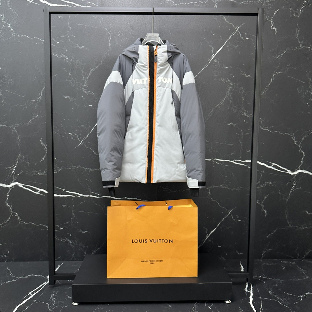 #正品级:𝐋𝐨𝐮𝐢𝐬 𝐕𝐮𝐢𝐭𝐭𝐨𝐧｜路易威登 LV 秋冬新款 SKI滑雪系列灰色潮流连帽羽绒服#V07