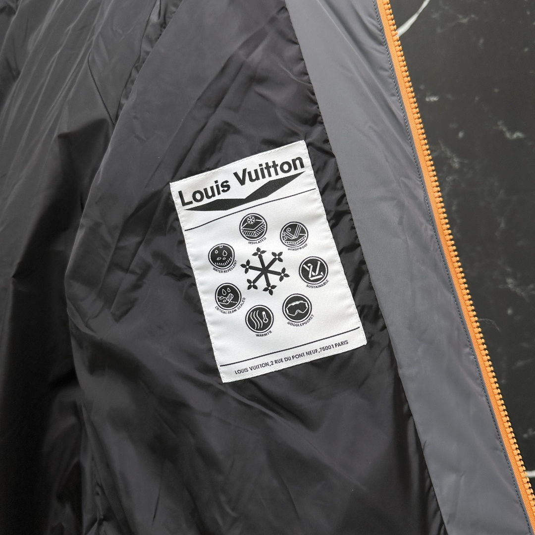 #正品级:𝐋𝐨𝐮𝐢𝐬 𝐕𝐮𝐢𝐭𝐭𝐨𝐧｜路易威登 LV 秋冬新款 SKI滑雪系列灰色潮流连帽羽绒服#V07