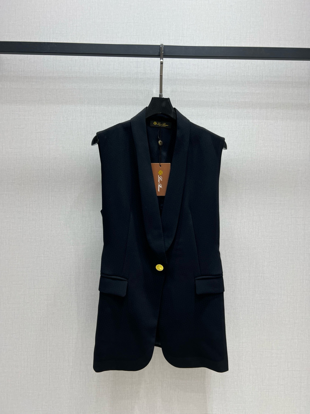 Elegant Women's Double-Breasted Vest Slim Fit Suit Waistcoat Business Casual 2 cmp i1747496482439 1882 0 0