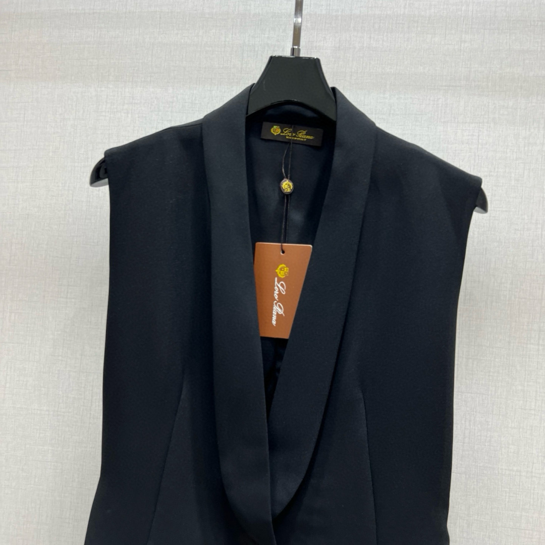 Elegant Women's Double-Breasted Vest Slim Fit Suit Waistcoat Business Casual 5 cmp i1747496482440 3530 0 3