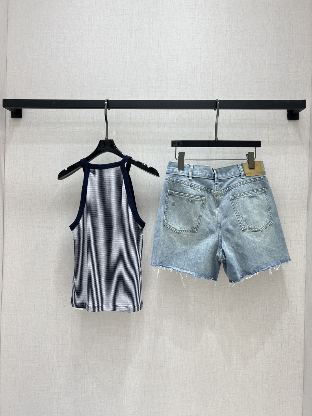 Striped Halter Top Y2K Style Summer Sleeveless Cropped Tank Top 8 cmp i1748011645336 2551 0 6
