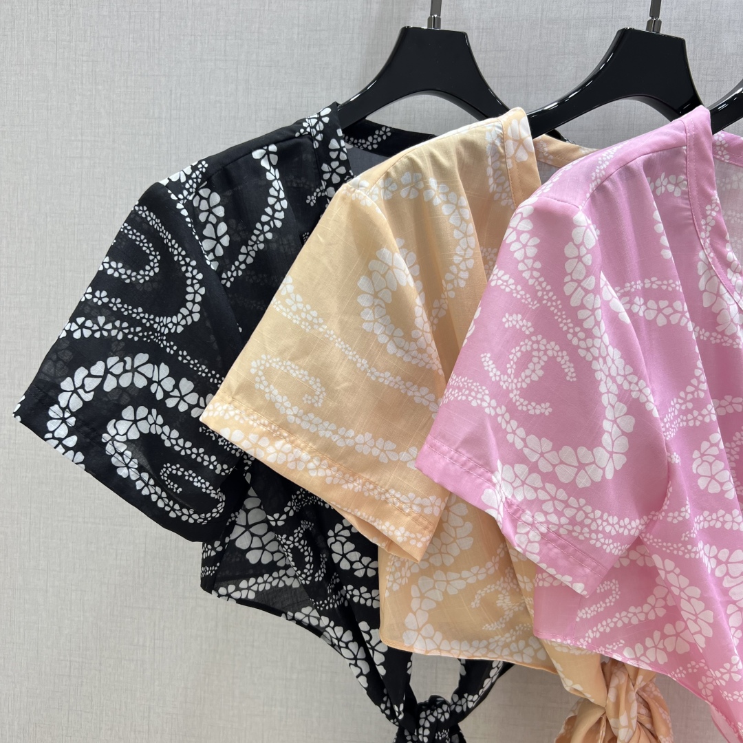 CHA 2025 S/S Short Sleeve Top with Ribbon & Camellia Print 6 cmp i1748160853933 8470 0 4